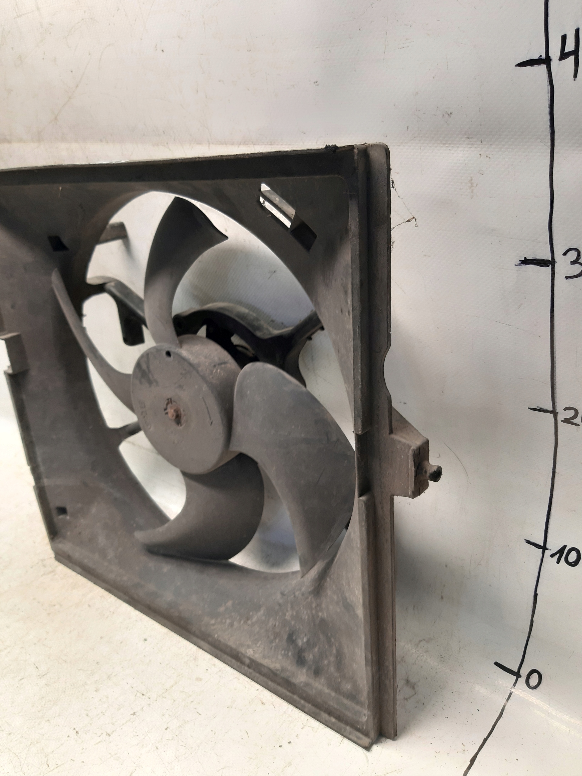 Ventola radiatore MITSUBISHI CARISMA e 1,6 1.8