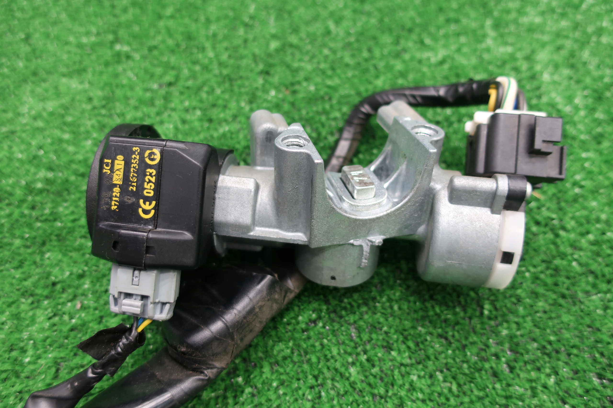 ignition IMO SUZUKI JIMNY 1.5 DDIS DIESEL LIFT 2005R > 2011R