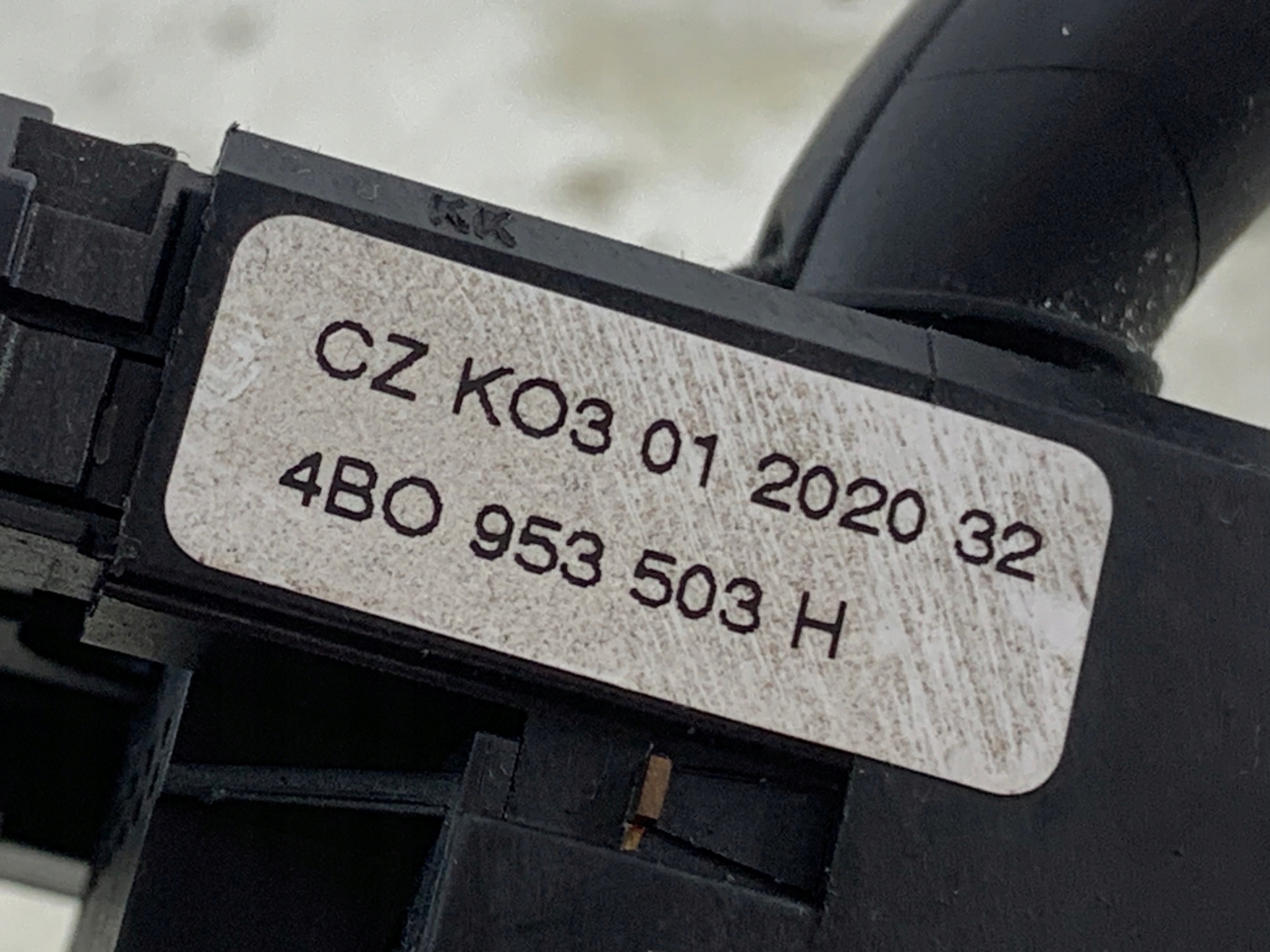 8L0953513G PRELACZNIK ZESPOLONY SKODA FABIA e
