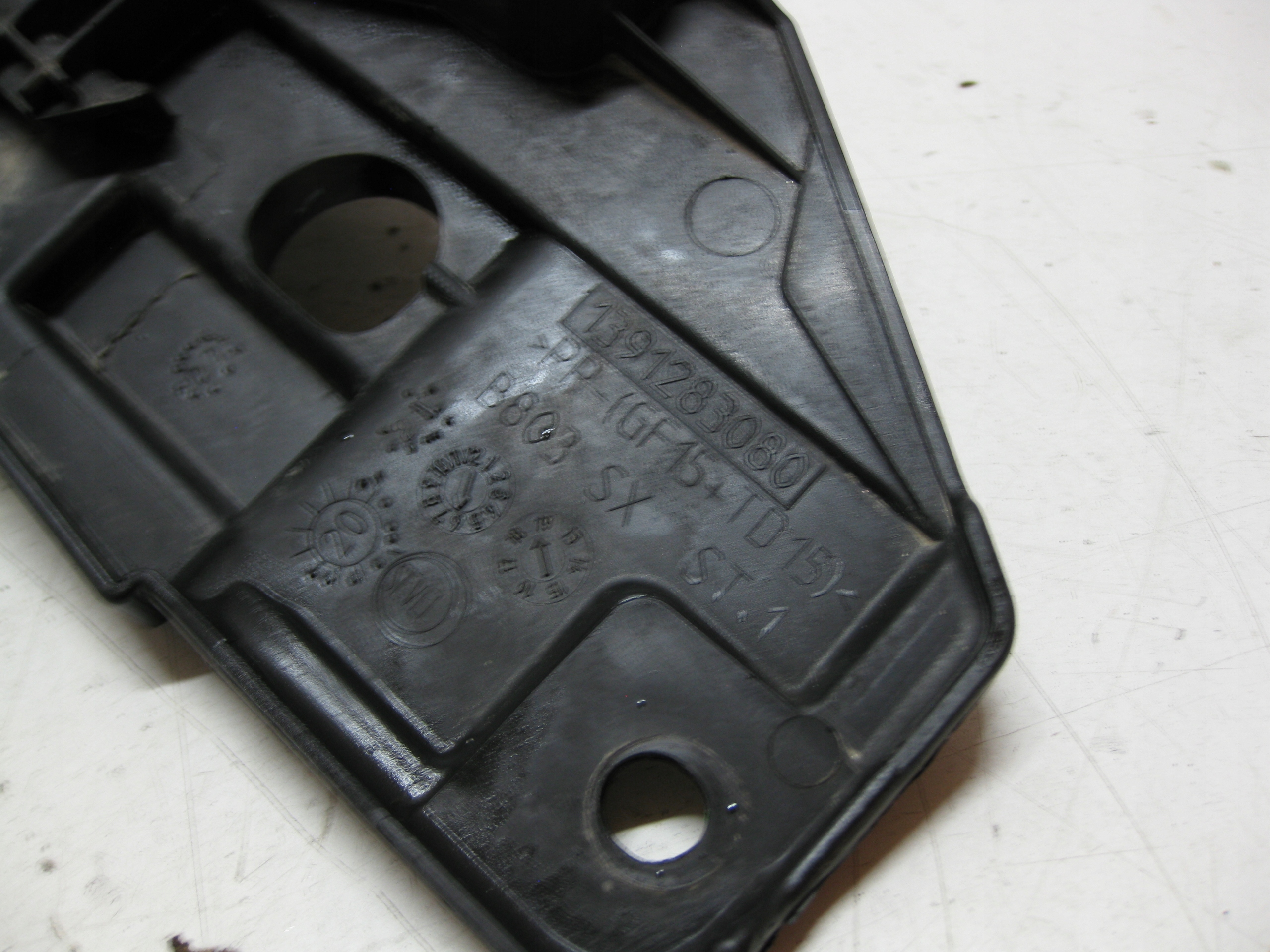 BOXER JUMPER DUCATO III 2019R support holder lights left front 1391283080