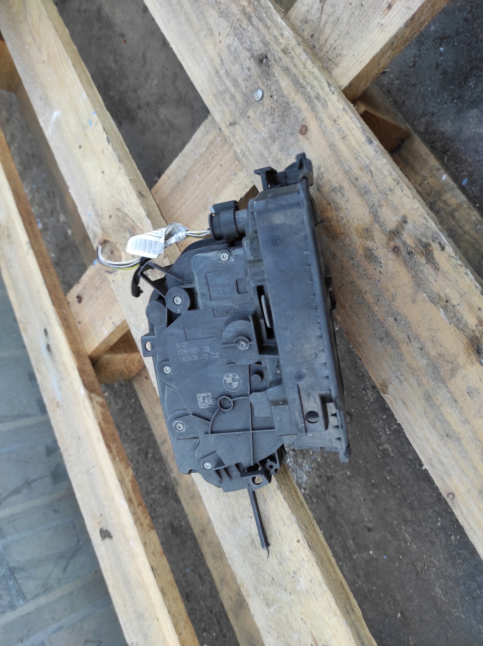 lock door left front BMW MINI 7281931
