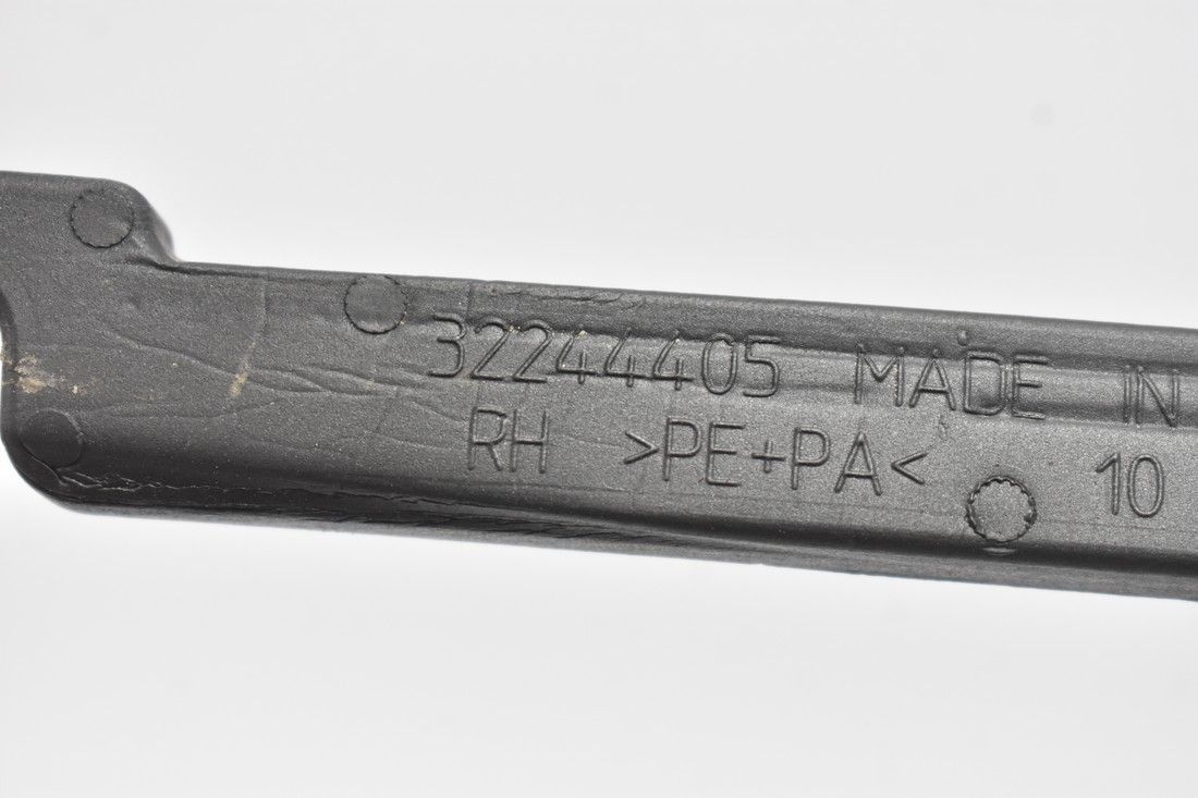 WYGLUSZENIE PIANKA 32244404 KOMPLET VOLVO V60 II Part number 32244405