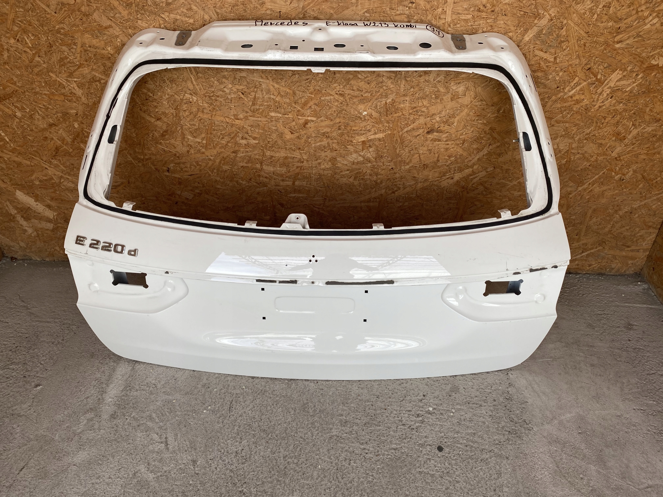 MERCEDES E KLASA W213 KOMBI KLAPA TYLNA TYŁ Typ samochodu Samochody osobowe