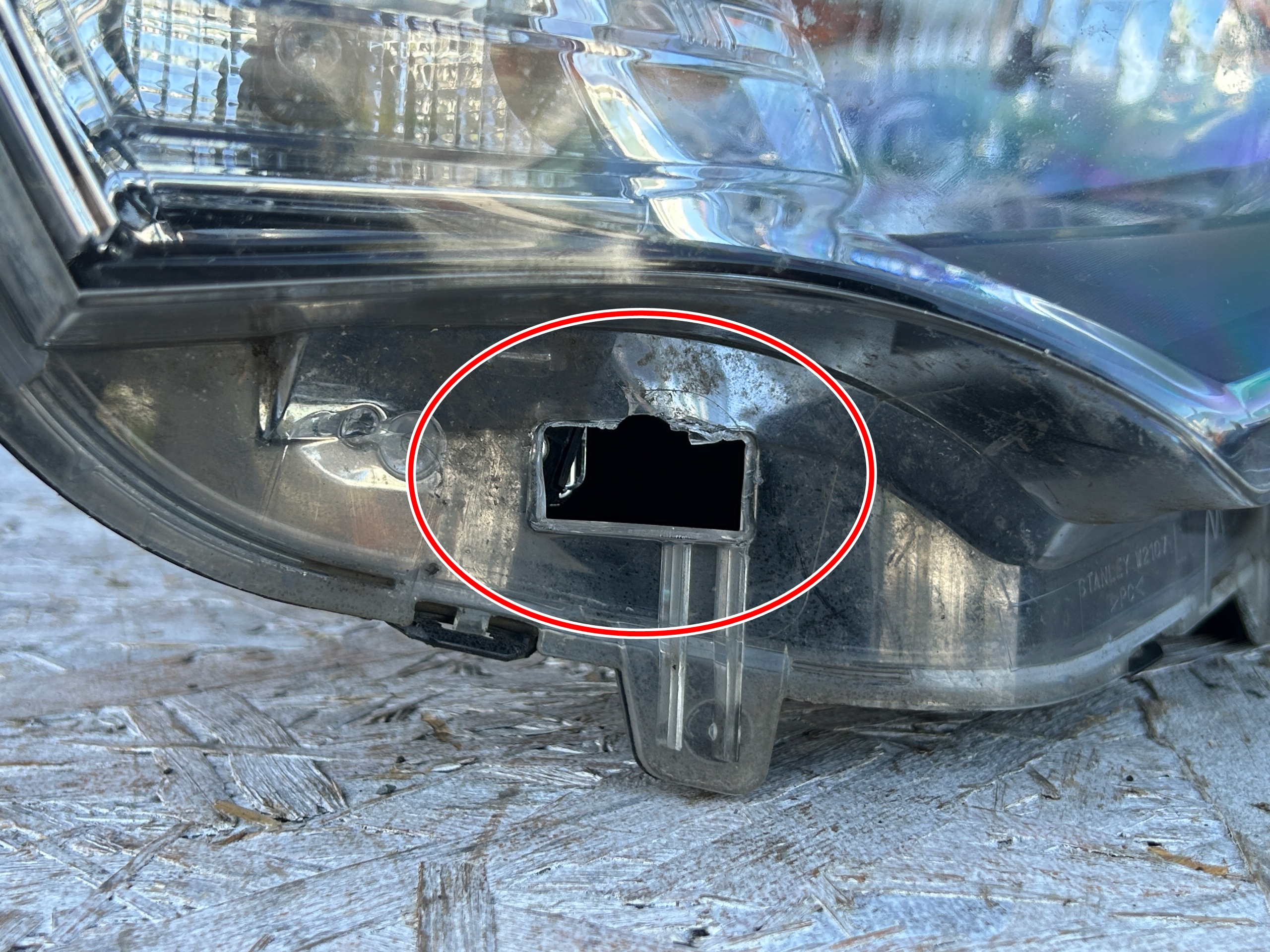light left front front MITSUBISHI L200 V 15