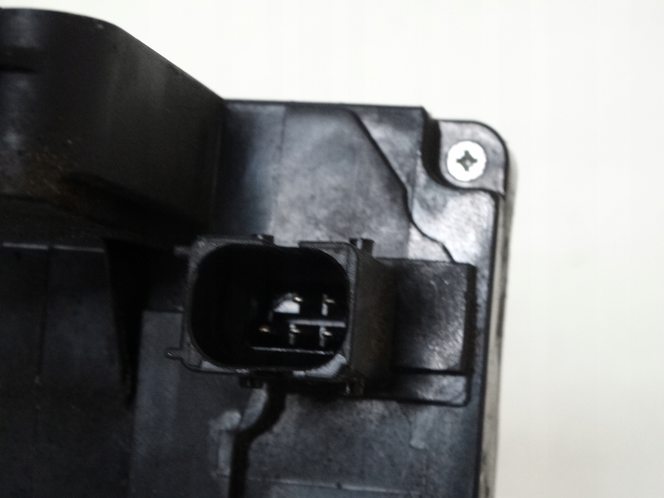 lock door OPEL VECTRA right rear part 13210762 5 PIN
