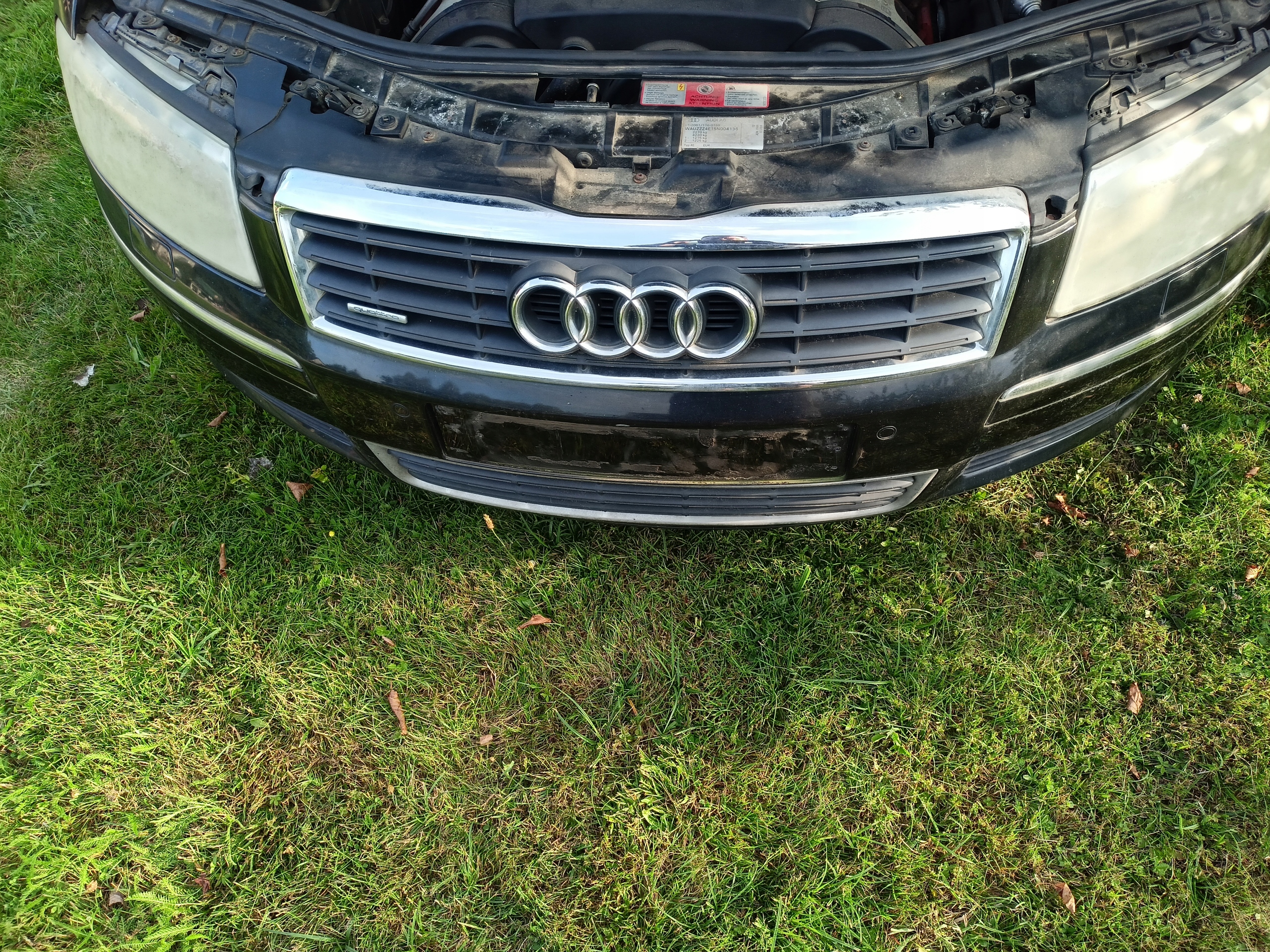 AUDI A8 D3 LZ9W Anteriore cofano Paraurti parafango OSSATURA Radiatore / Raffreddatore