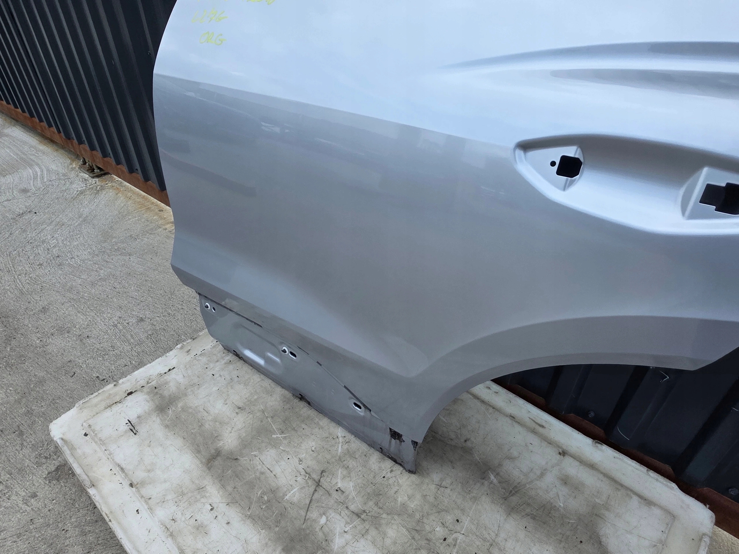 Tür links heck AUDI Q4 E-TRON SPORTBACK LZ7G Original !!!