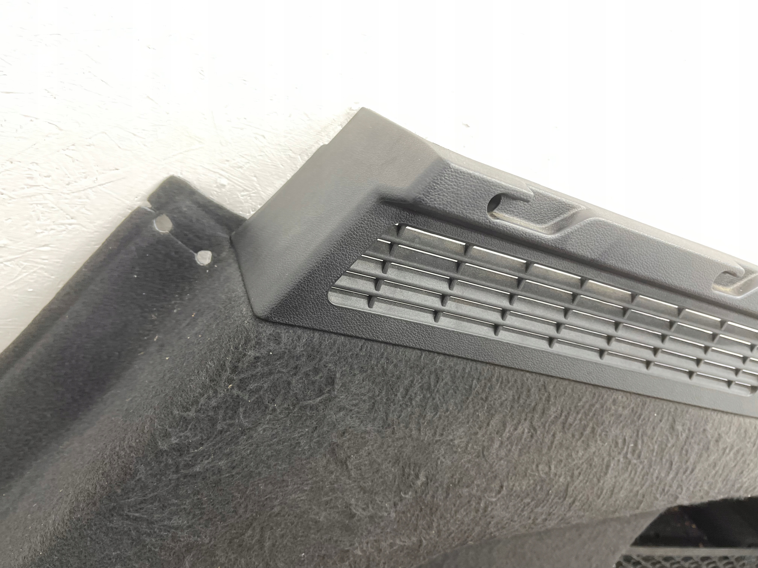AUDI A7 4G boot upholstery right 4G8863992A