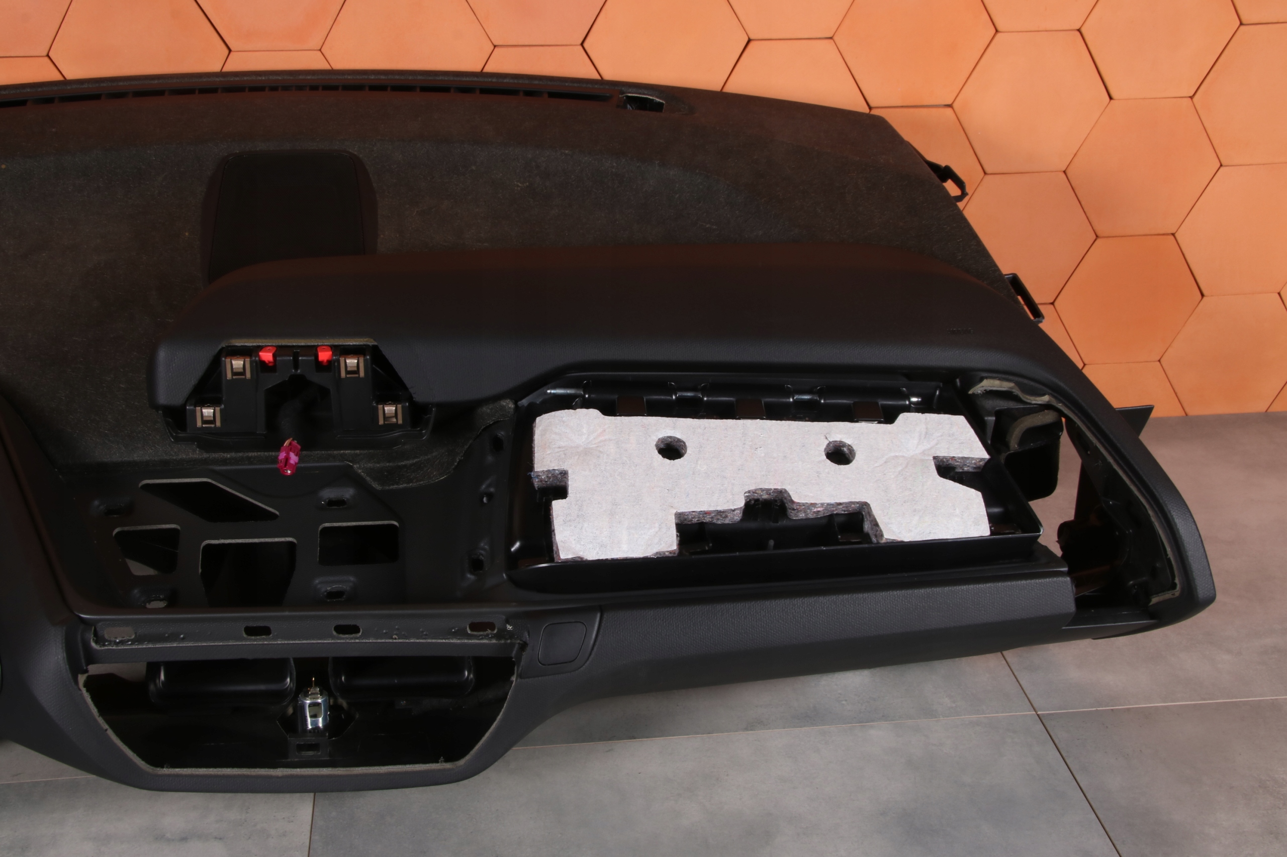 BMW i3 I01 originál dashboard instrument panel console NEUTRONIC ARAGAZGRAU