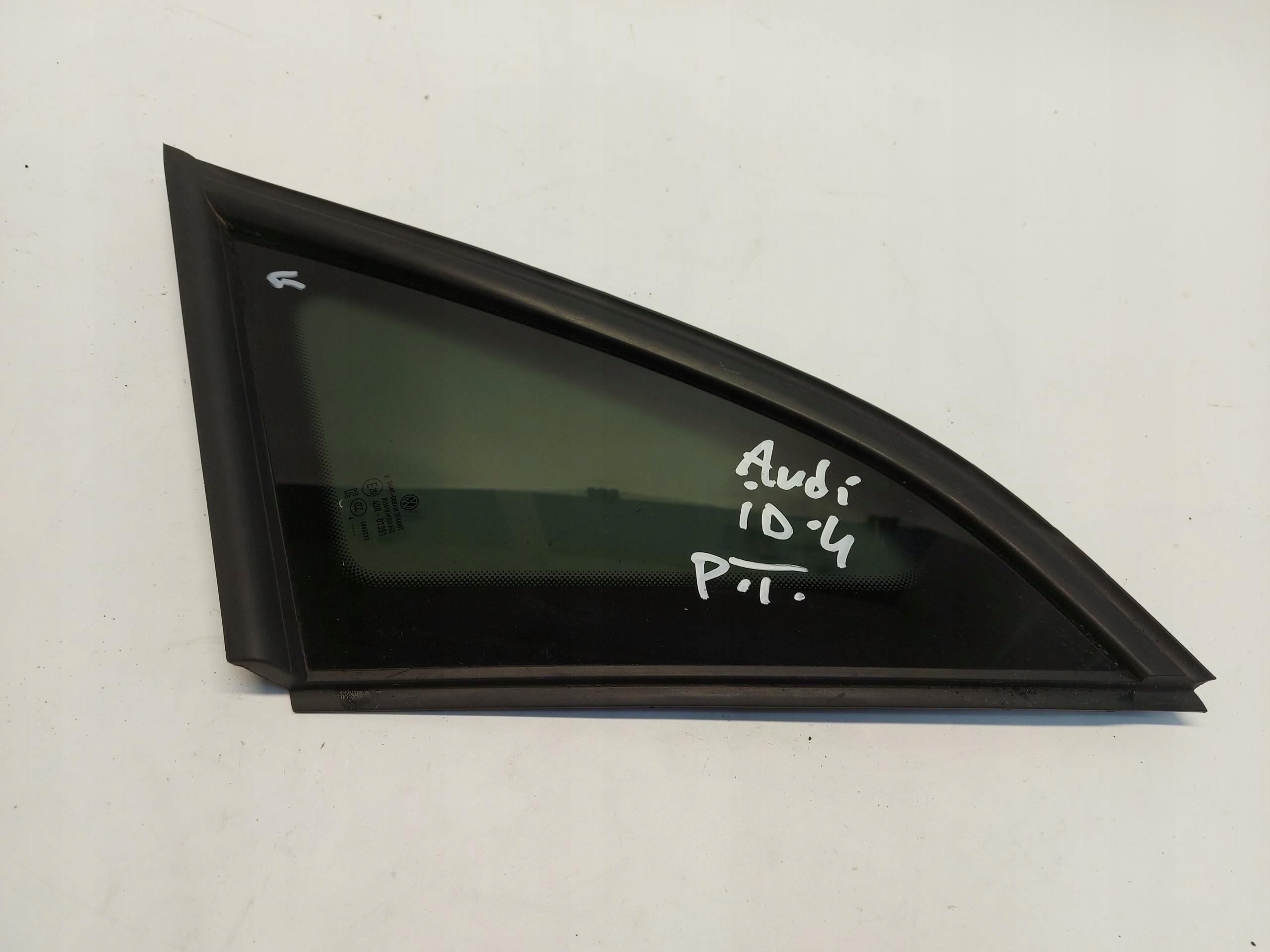VW ID4 11A , 2024r SUV 5D window bodywork right rear part