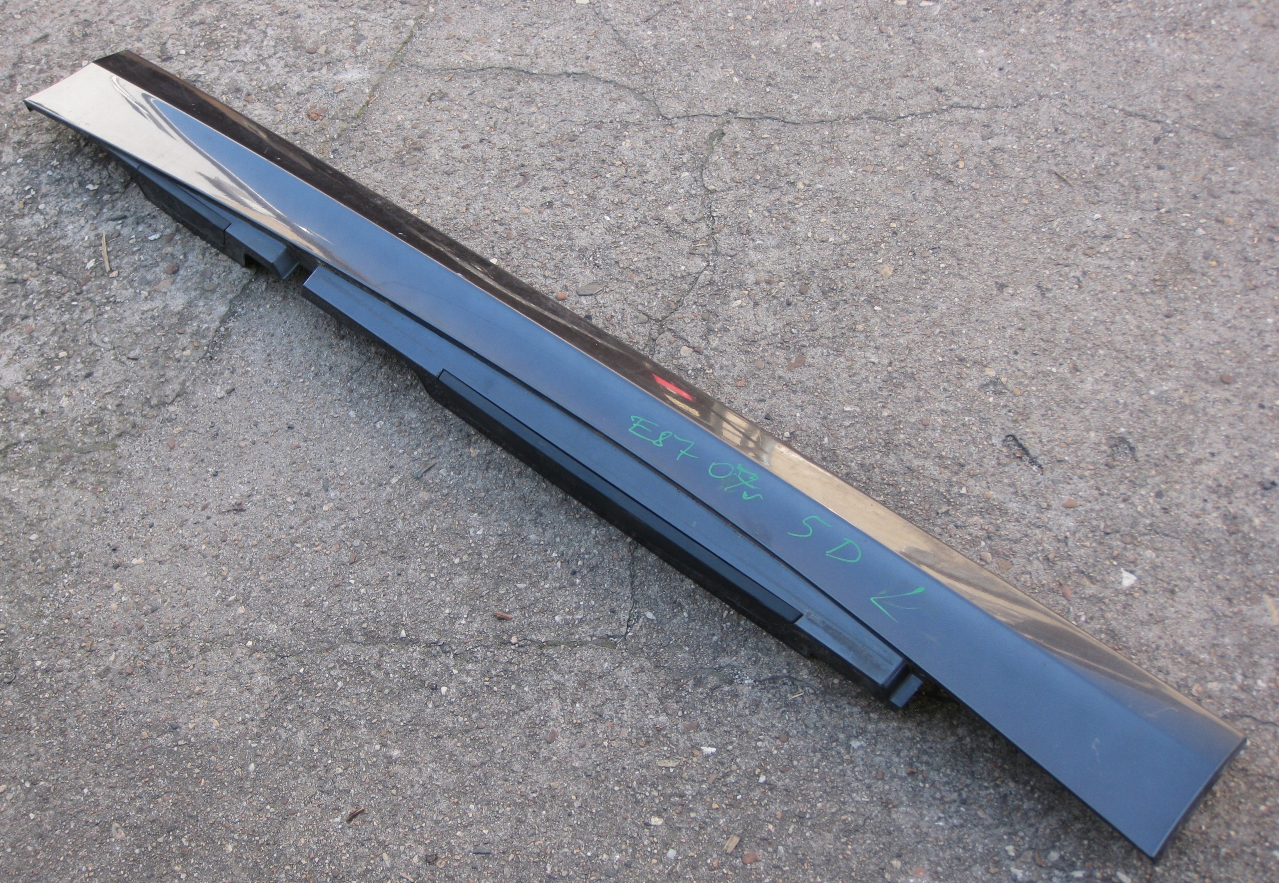 BMW E87 07R moulding threshold left 7184353