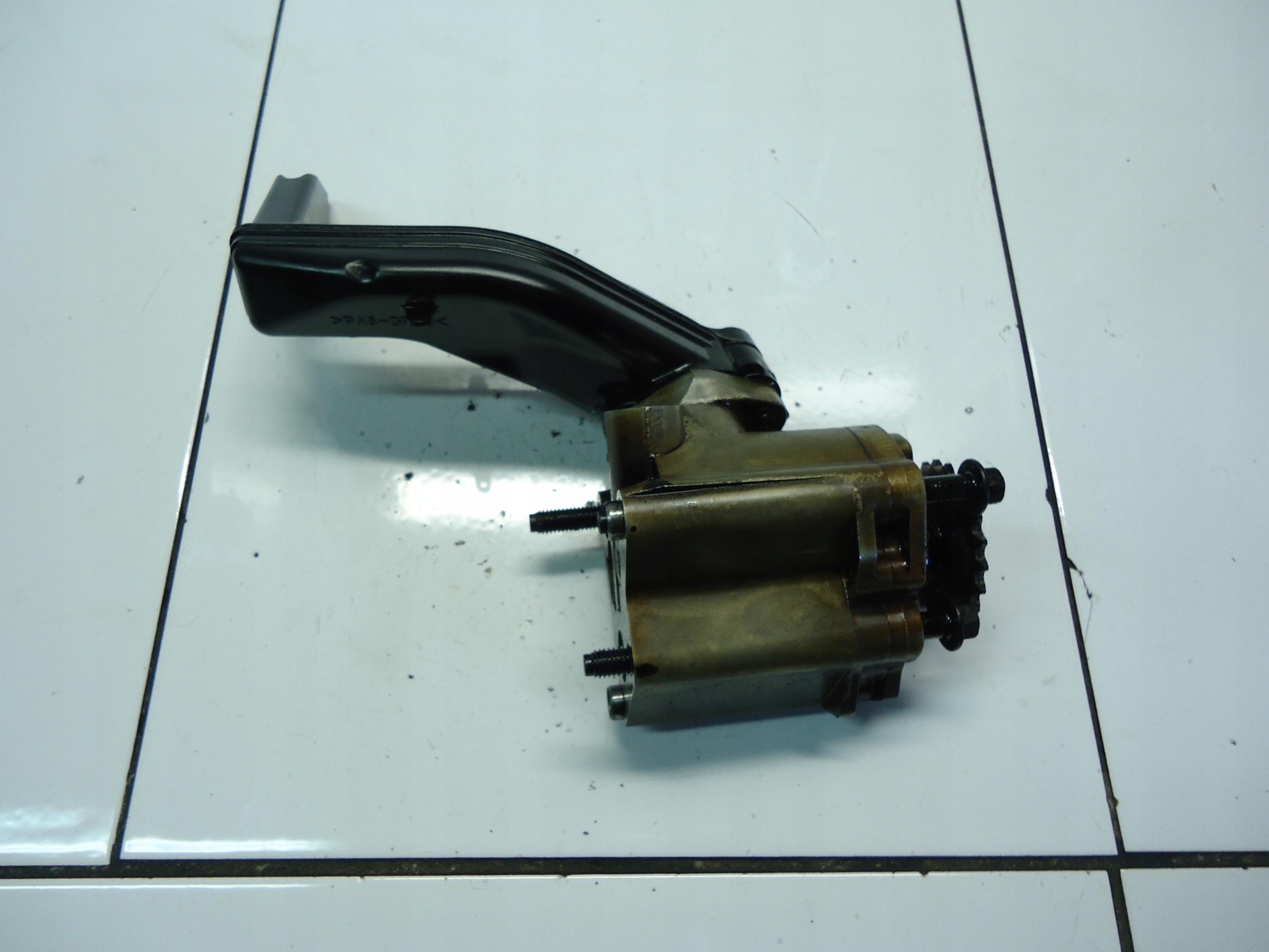 MAZDA CX-7 2.3T oil pump