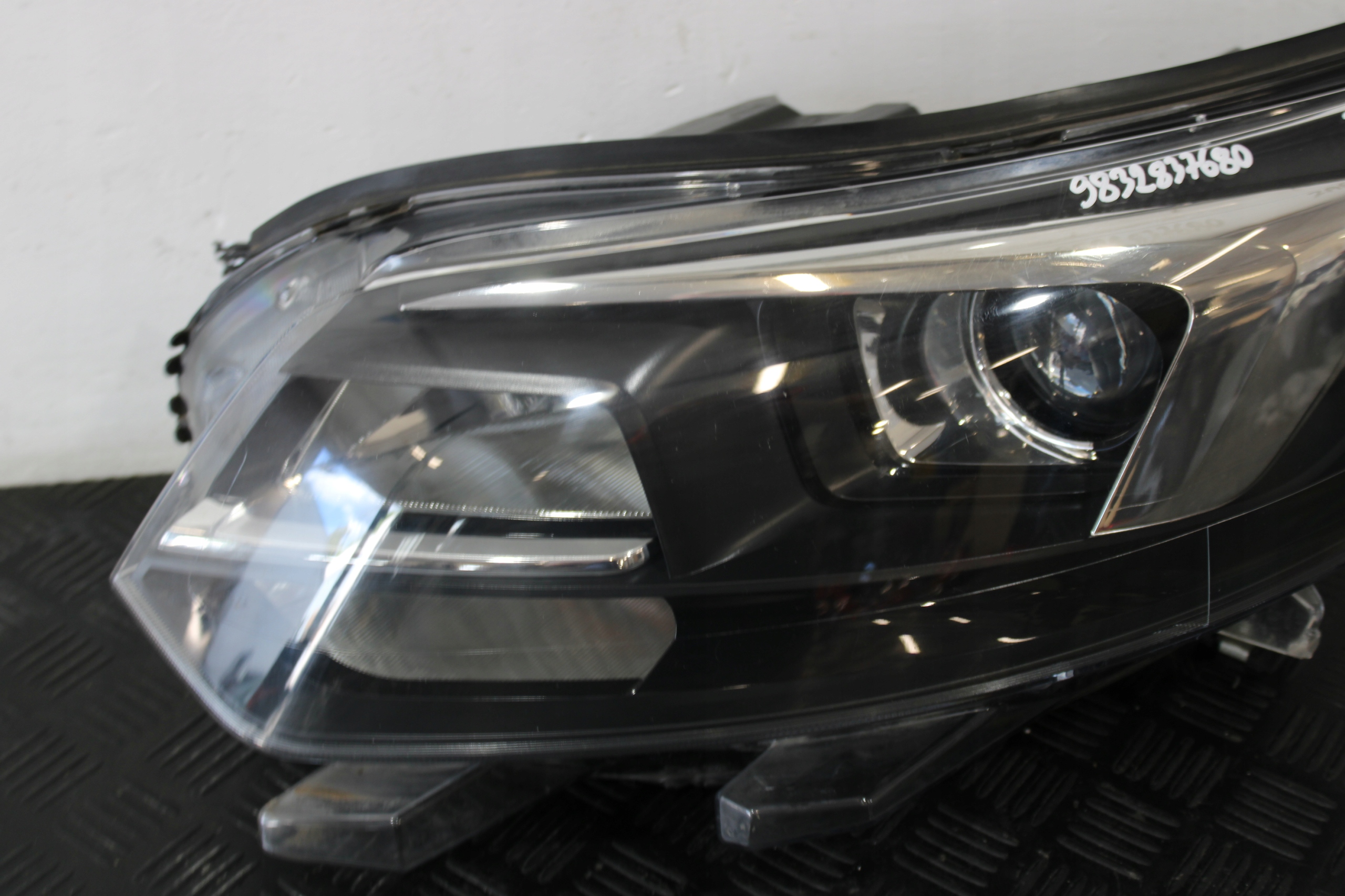 light left front left front 9832837680 OPEL ZAFIRA D LIFE