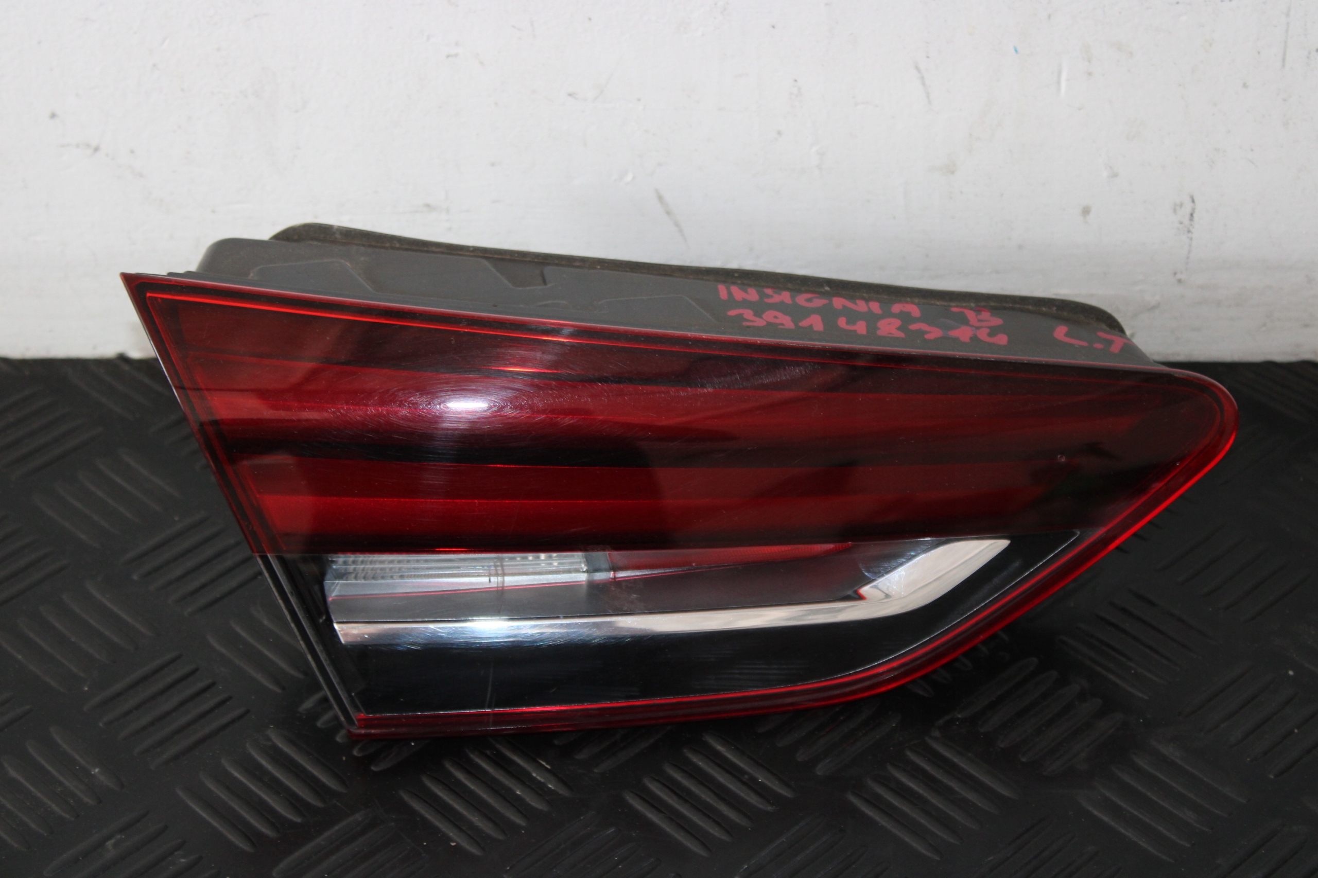 light bonnet boot left rear part OPEL INSIGNIA B LIFT 39148314
