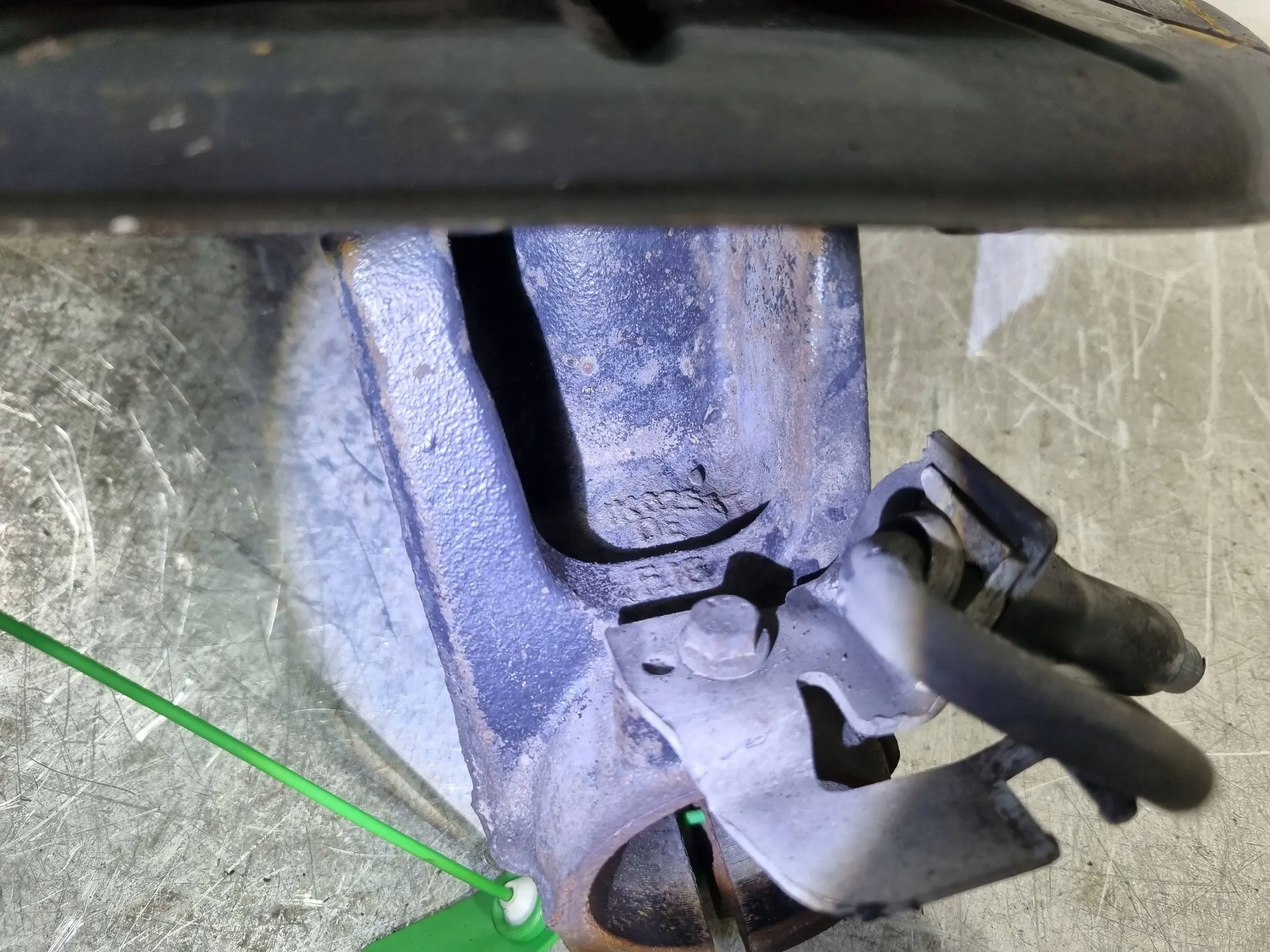 swing right front 1K0407256T VW CADDY III A3 II 8P GOLF V VI LEON II