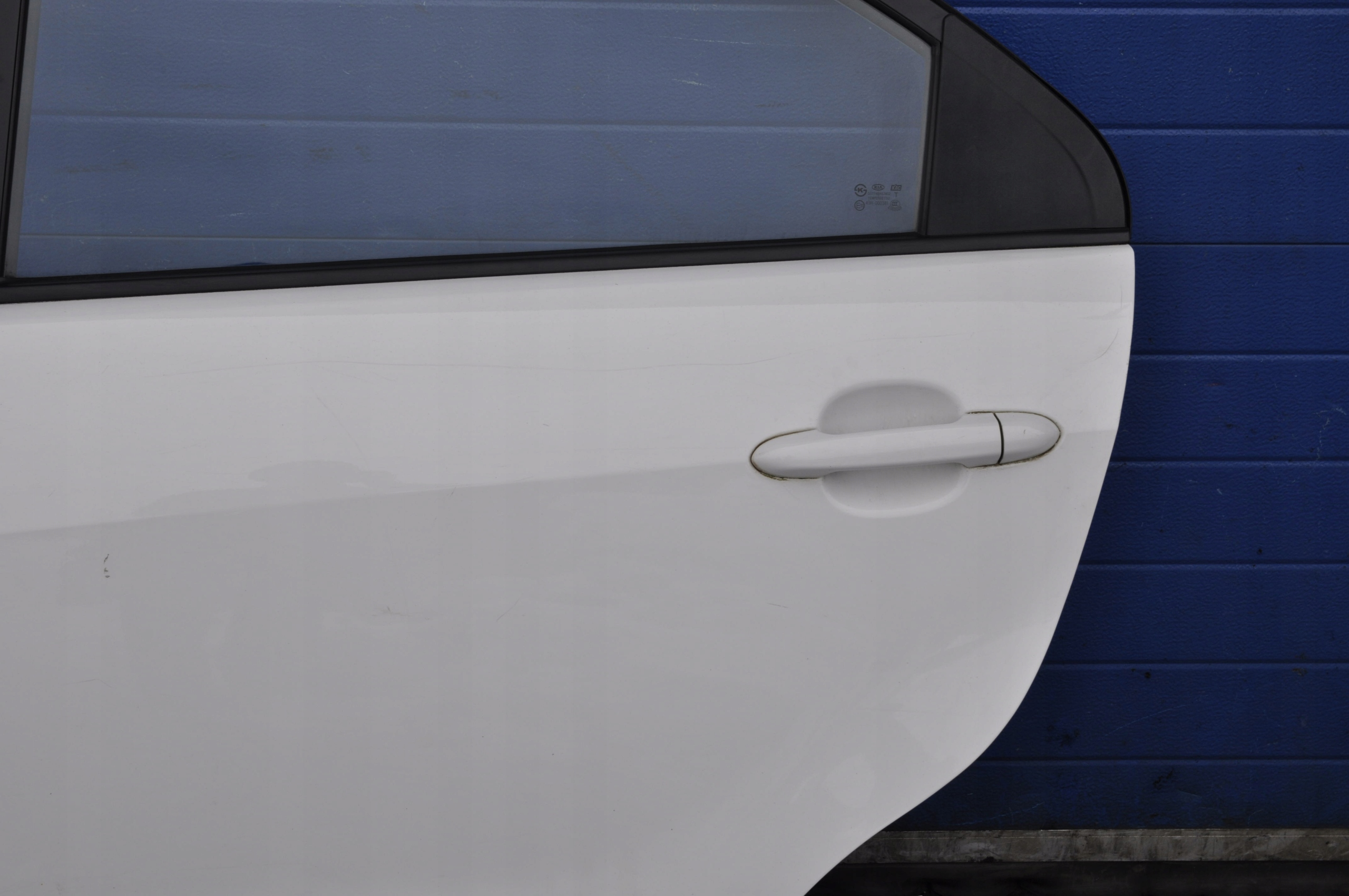 KIA RIO III DRZWI LEWY TYŁ TYLNE 2012 Jakość części (zgodnie z GVO) O - oryginał z logo producenta pojazdu (OE)