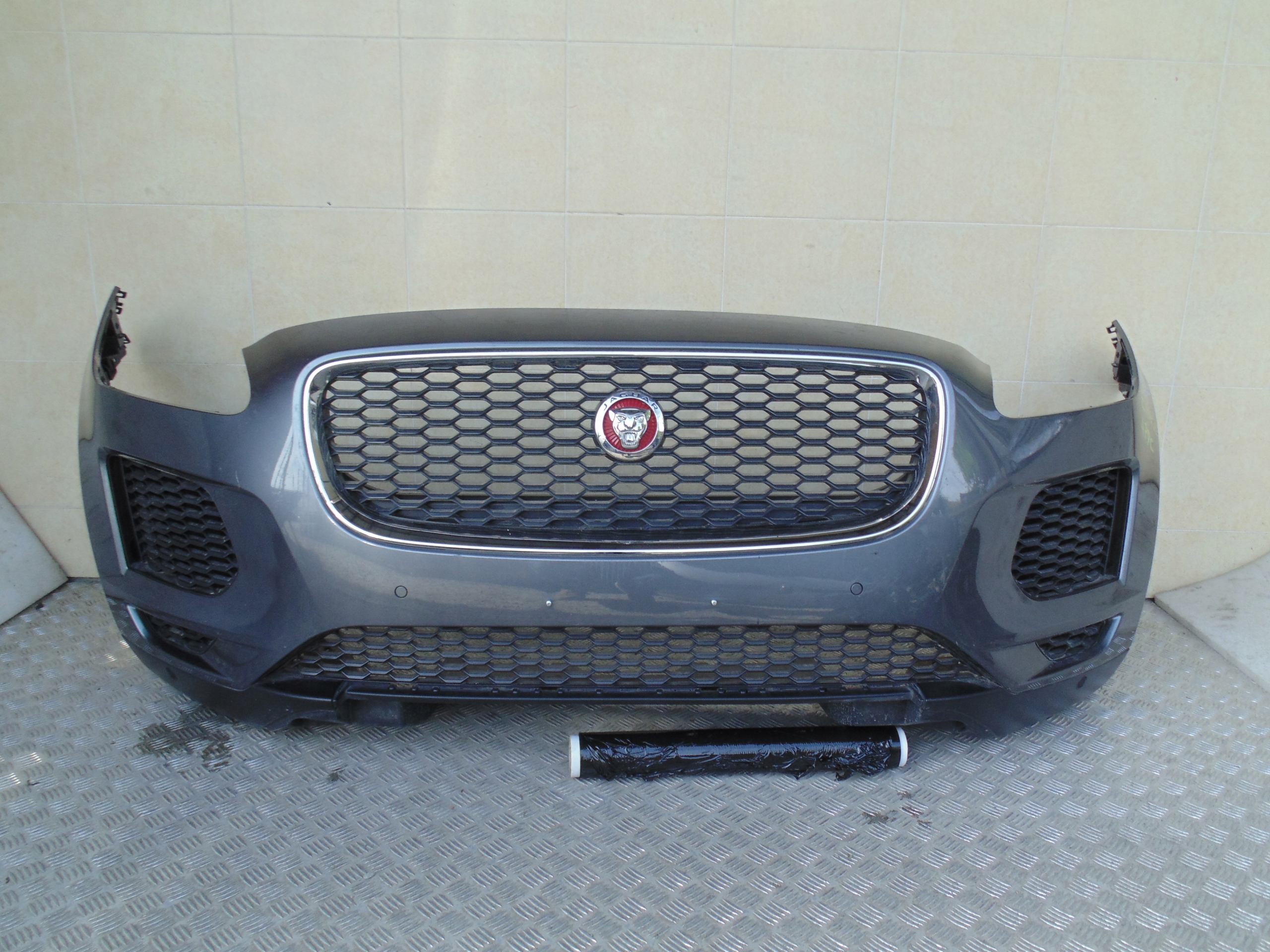 bumper complete front JAGUAR E-PACE 4 PDC