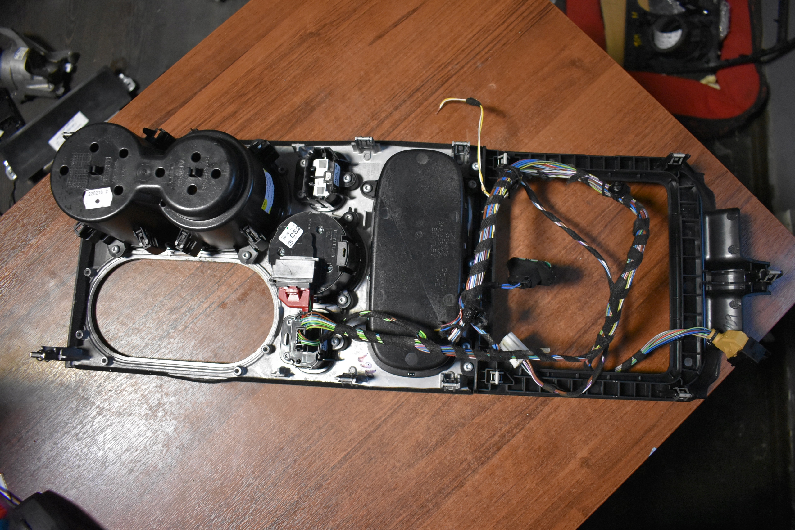 IDEALNE regulation moulding DECOR BENTLEY BENTAYGA 1