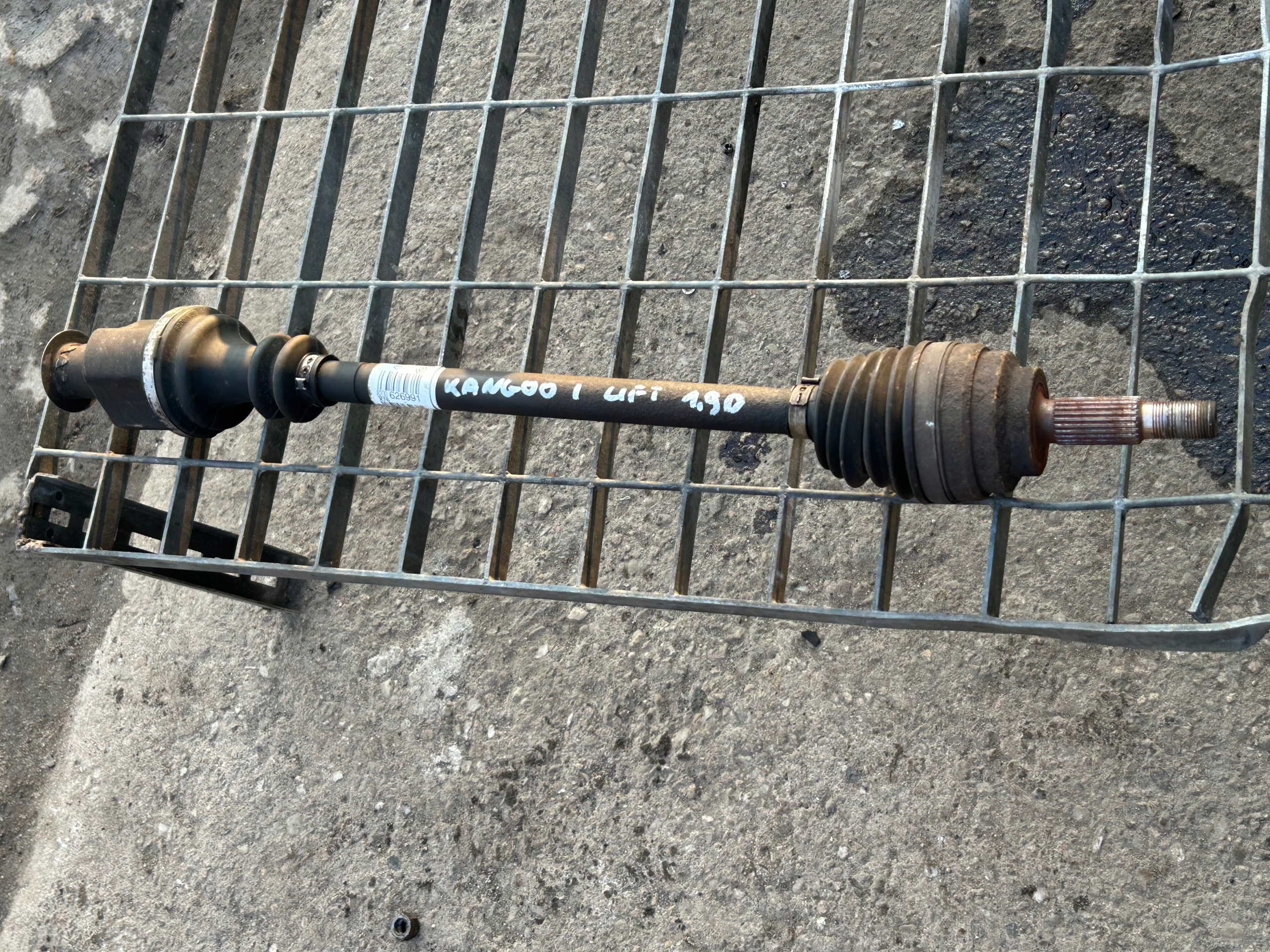 RENAULT KANGOO 1,9 D semi-axis right 8200626991