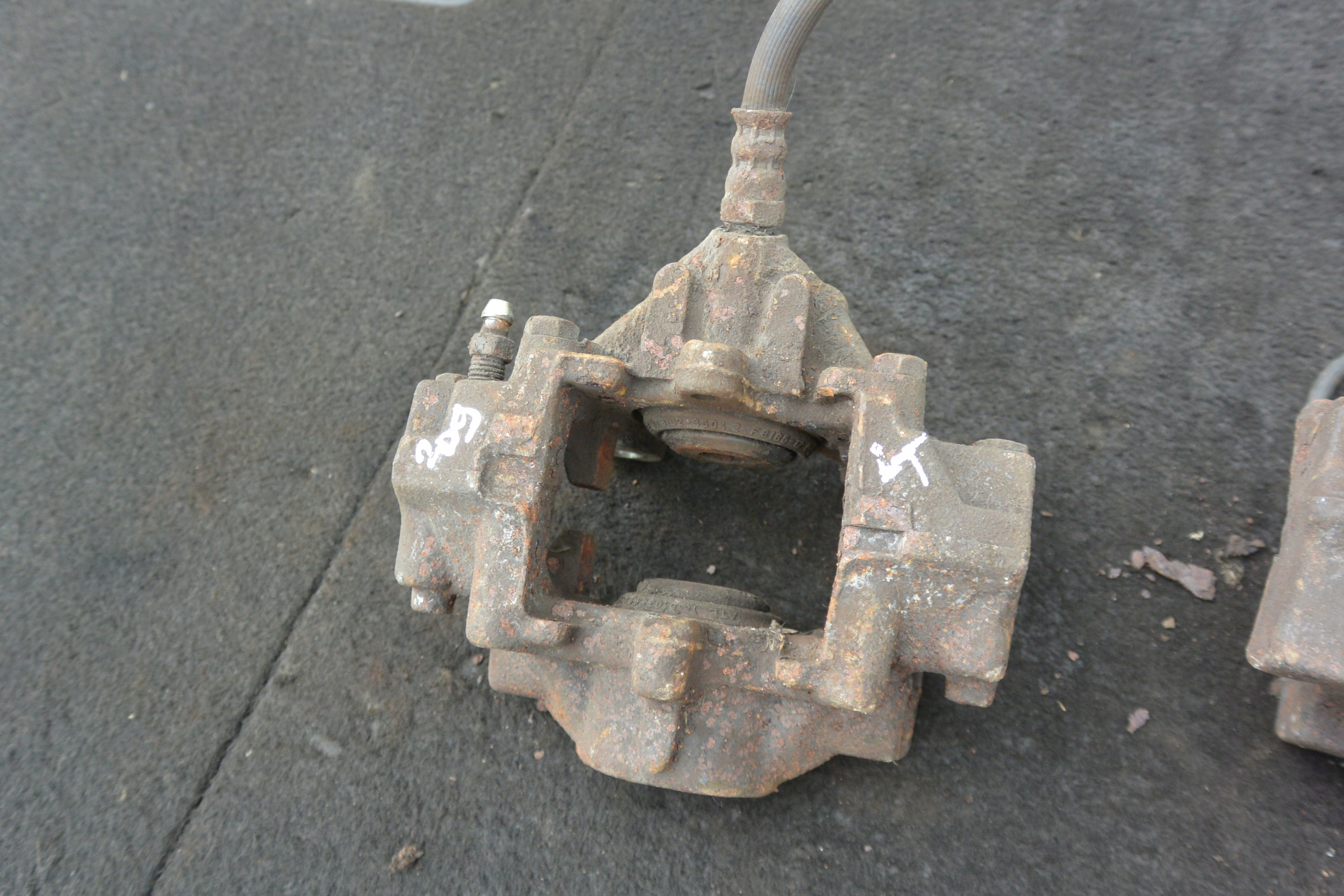 caliper brake right left front KPL MERCEDES W203 W209