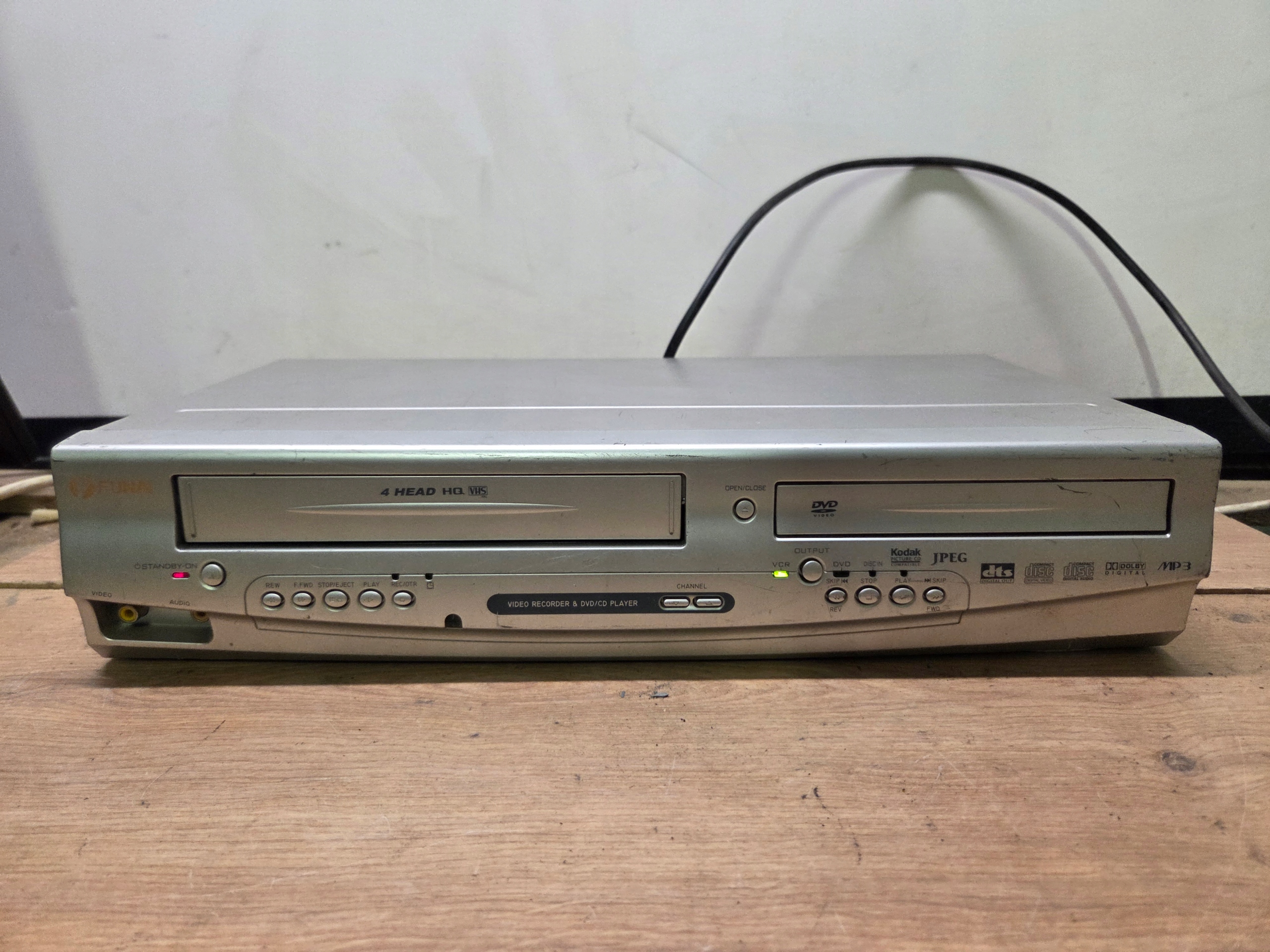 Magnetowid VHS Funai DP-VR6530