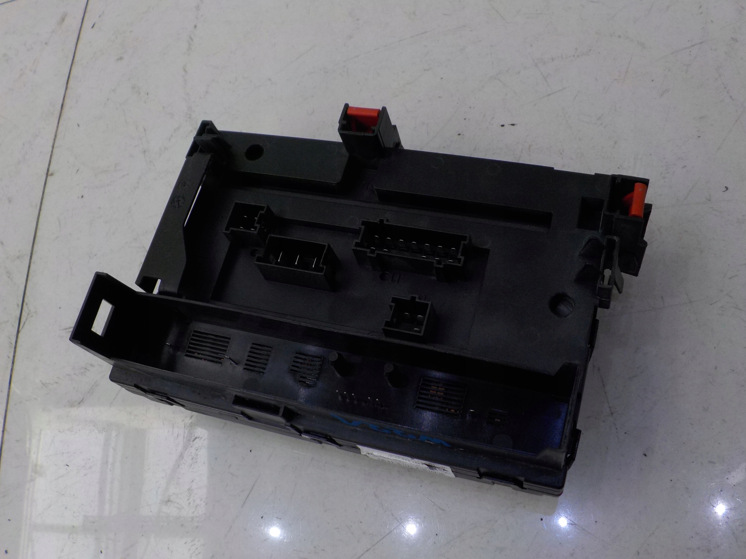 MERCEDES W221 модуль коробка a2215405950