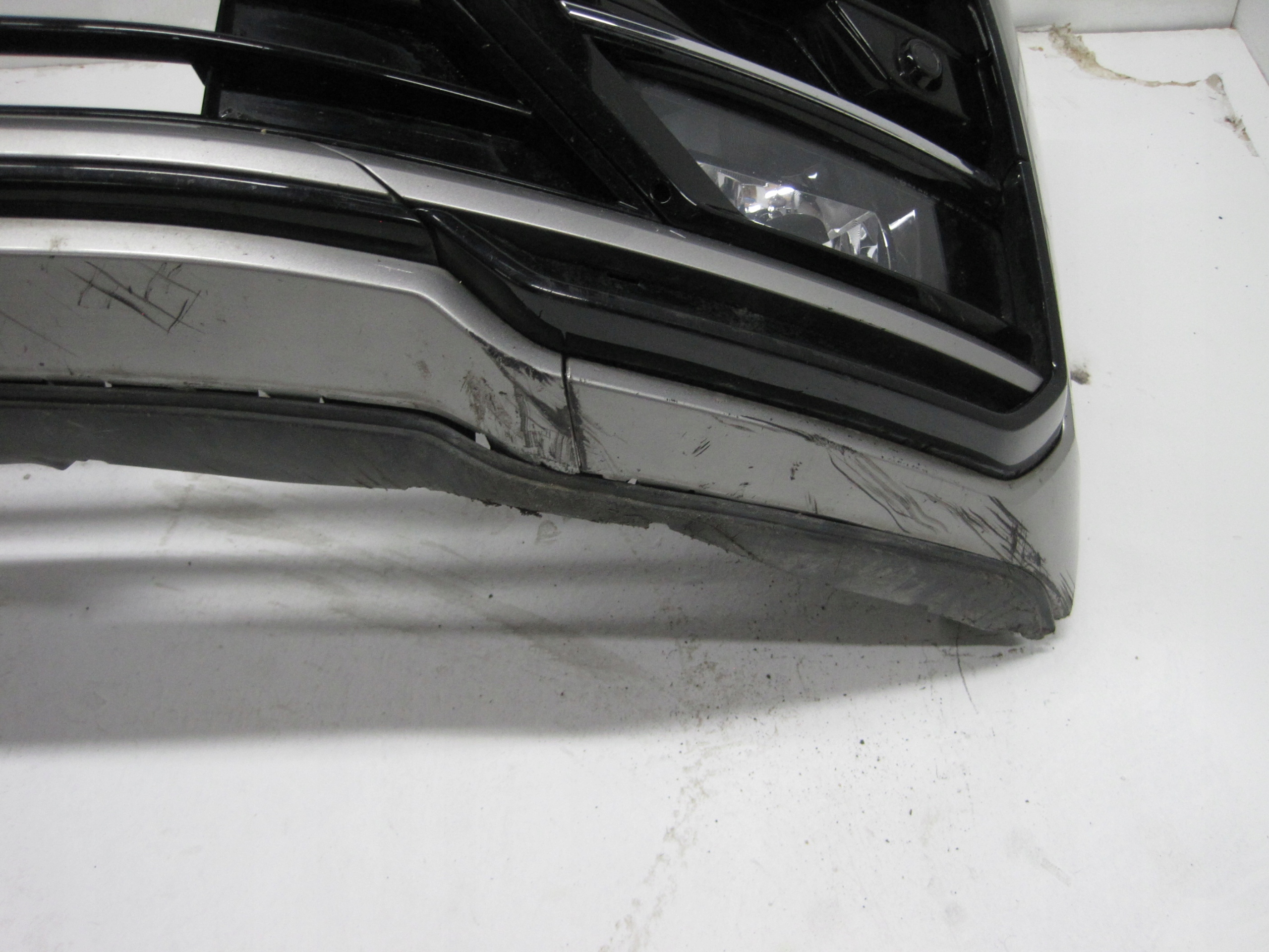 Frontstoßstange VW TIGUAN 5NA R-LINE 4 PDC vorne