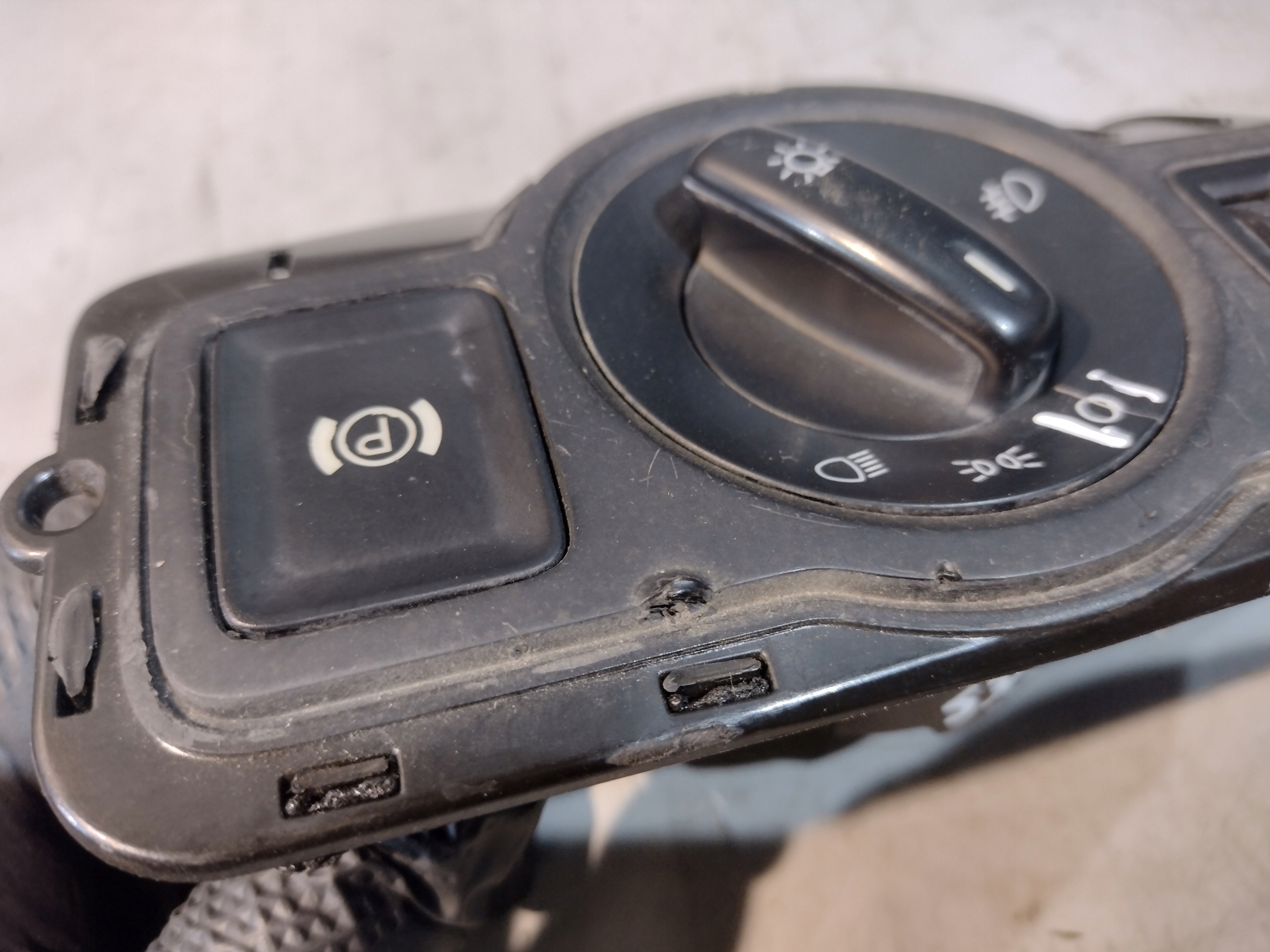 interruttore luci Volkswagen Passat B6