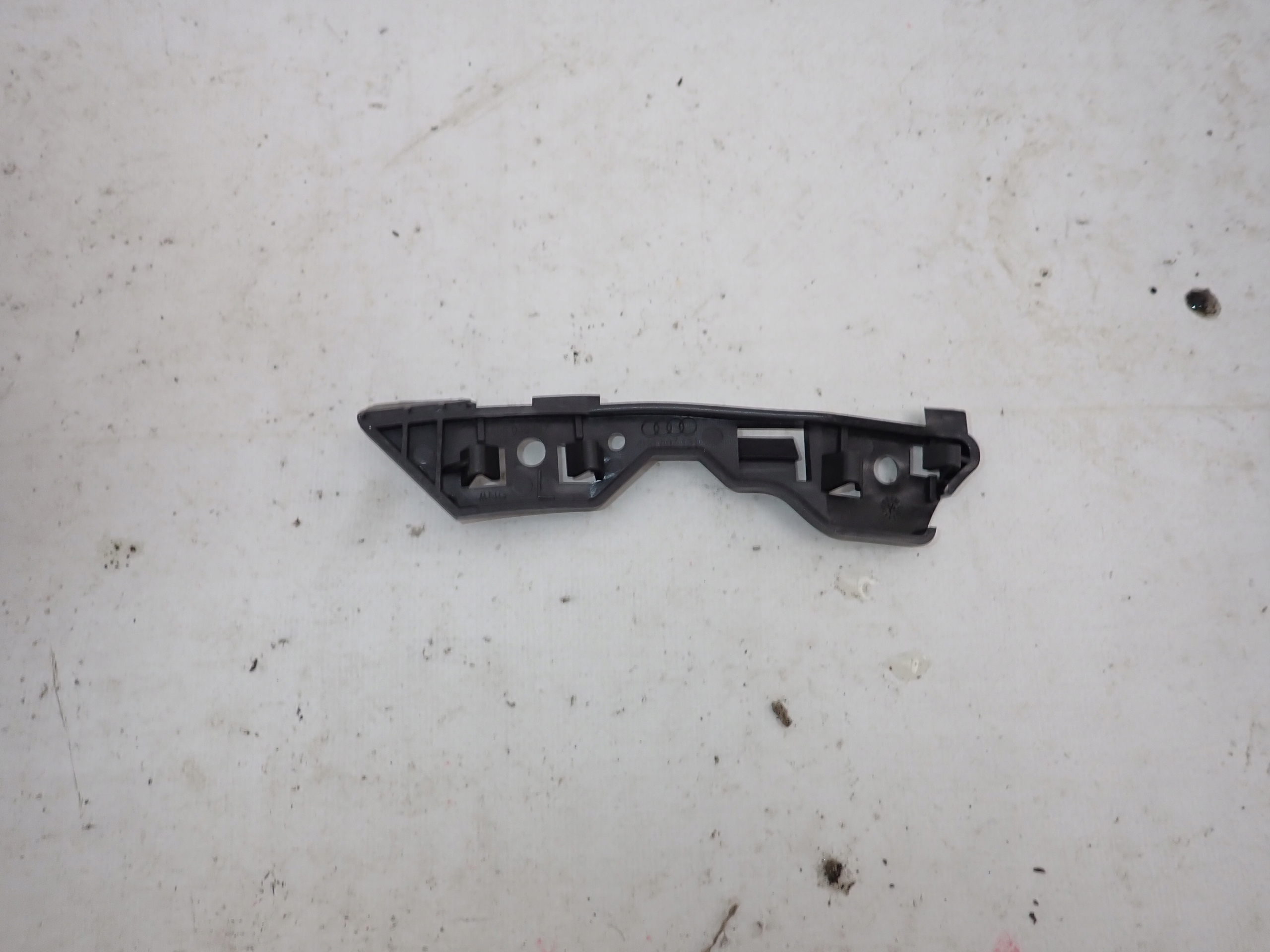 AUDI A8 III 3 D4 09-13 moulding bracket holder of a bumper front