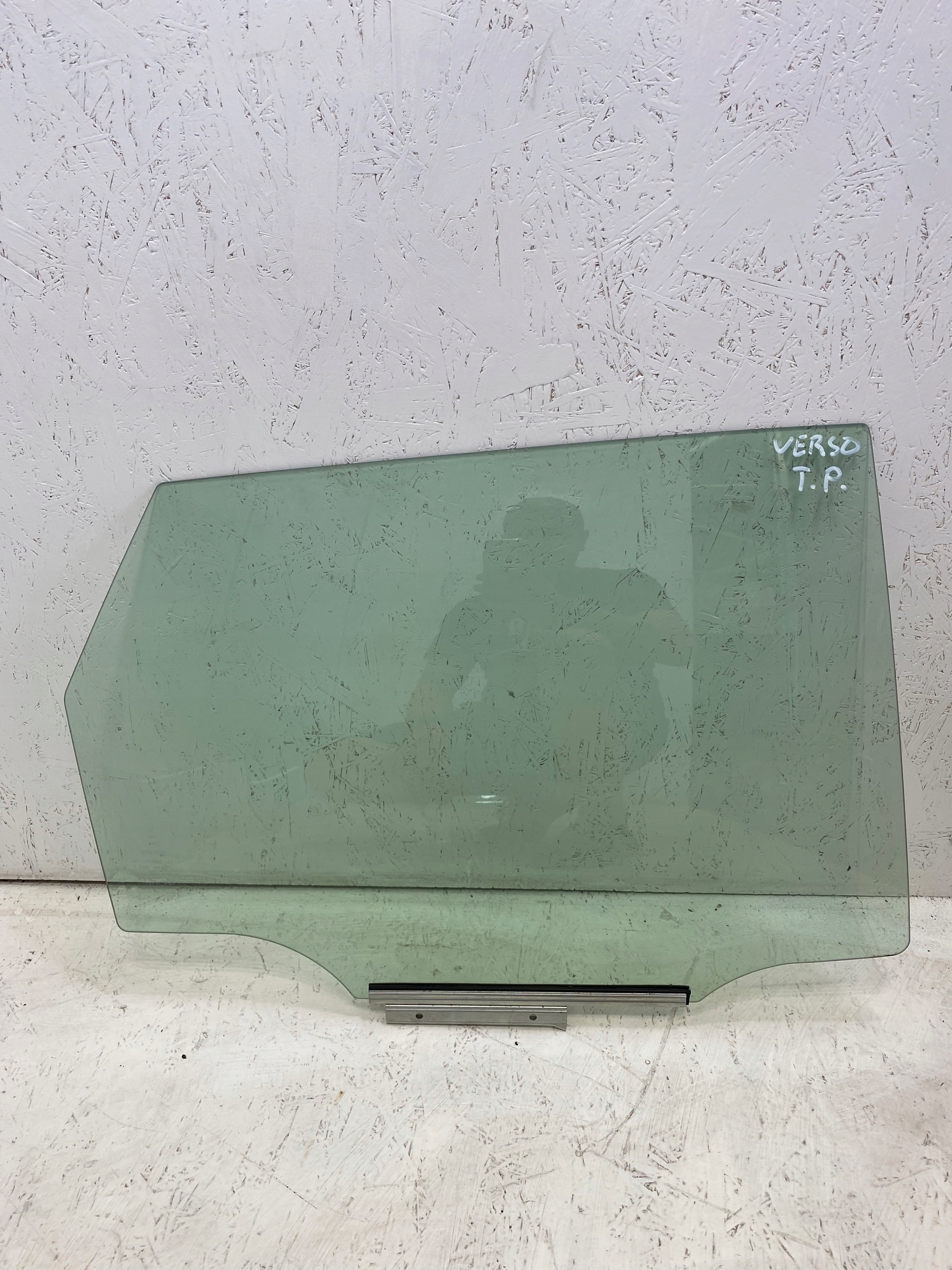 TOYOTA VERSO-S ЗАДНЄ ПРАВЕ СКЛО ДВЕРЕЙ ОРИГІНАЛ