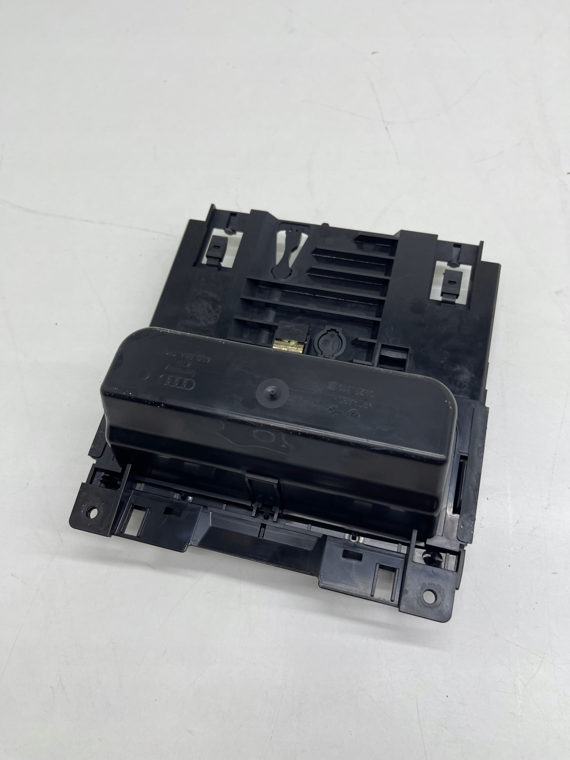 AUDI A6 C7 passenger compartment ashtray tunelu srodkowego black PIANO BLACK