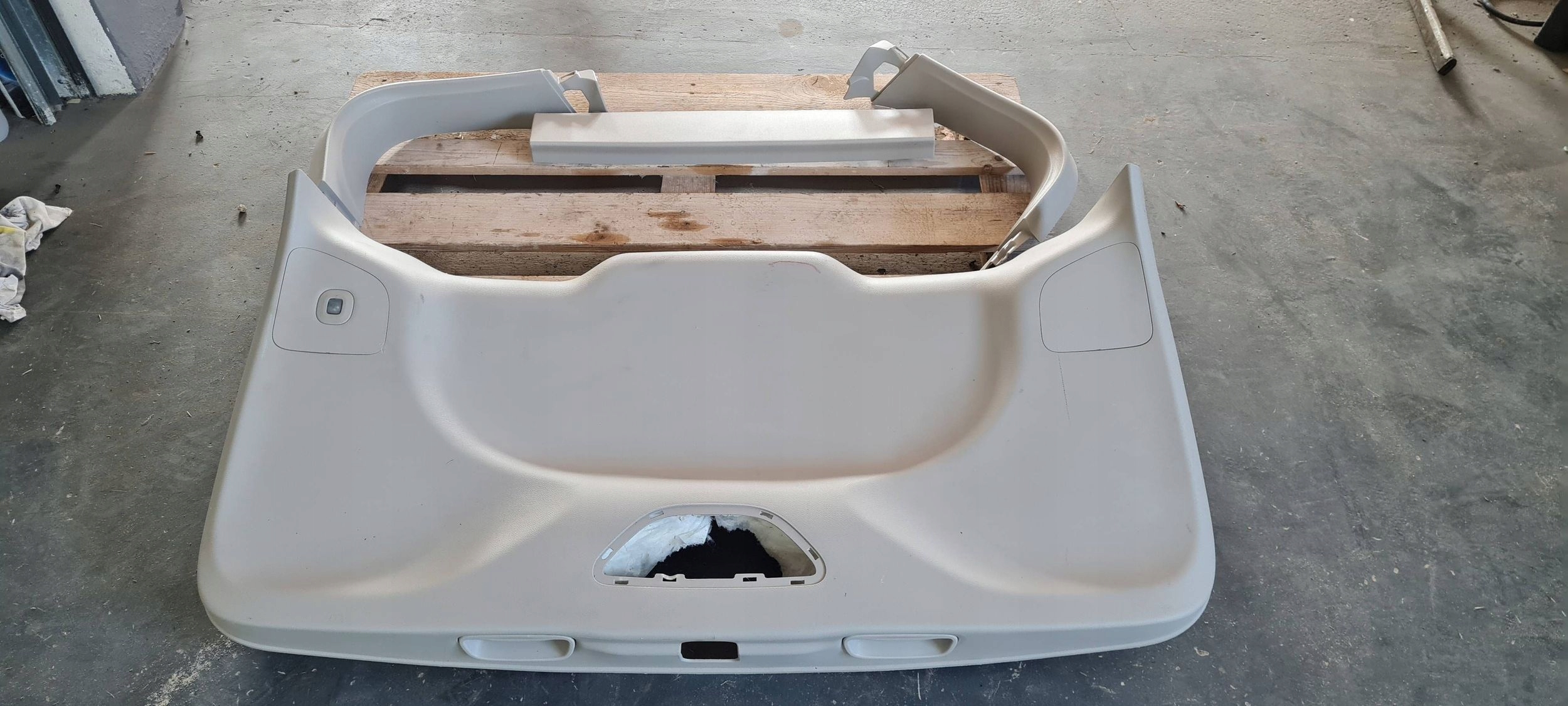Chrysler Pacifica 2022 cover side bonnet boot rear part 6PP36PD2AA