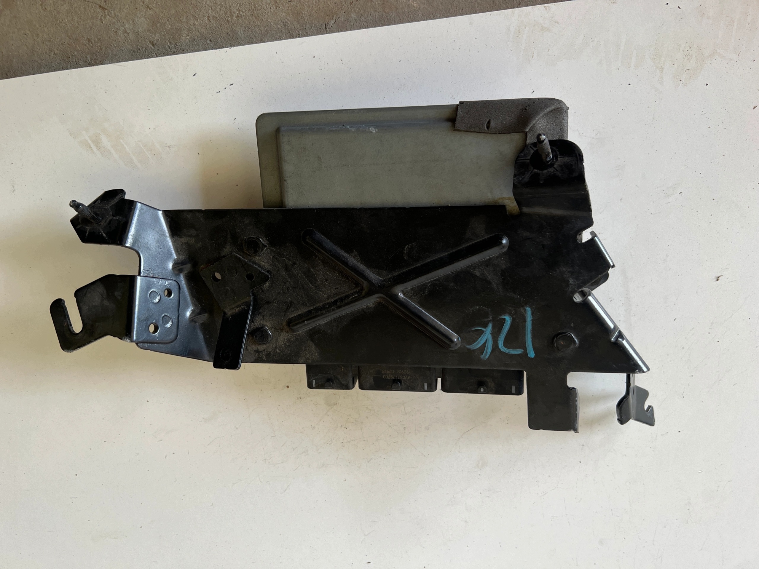 RENAULT CLIO 1.3 TCE H5HB4 237101511S A3C0053540001 ECU Computer 237102703S