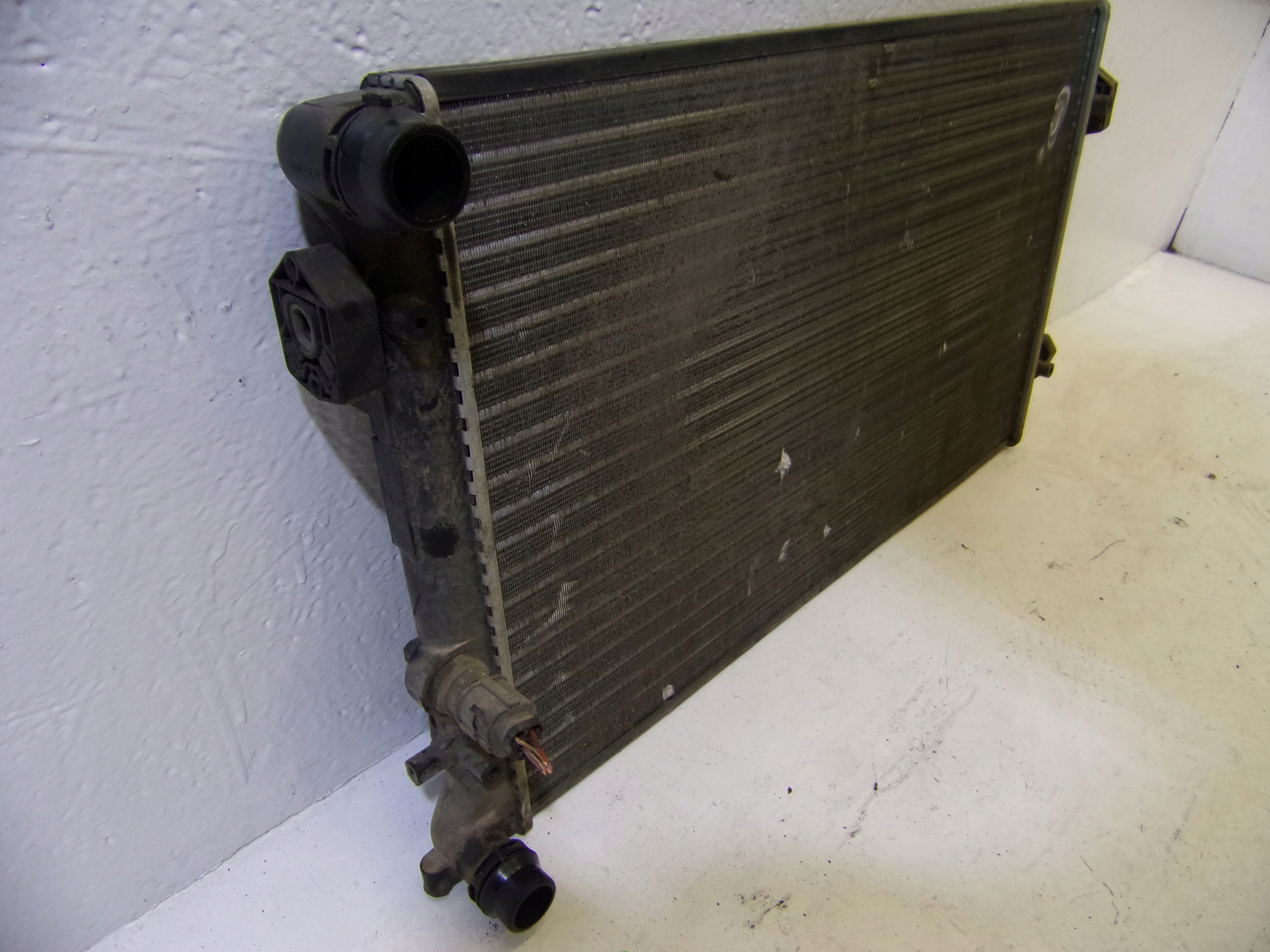 water cooler SEAT TOLEDO 2 1.6 B