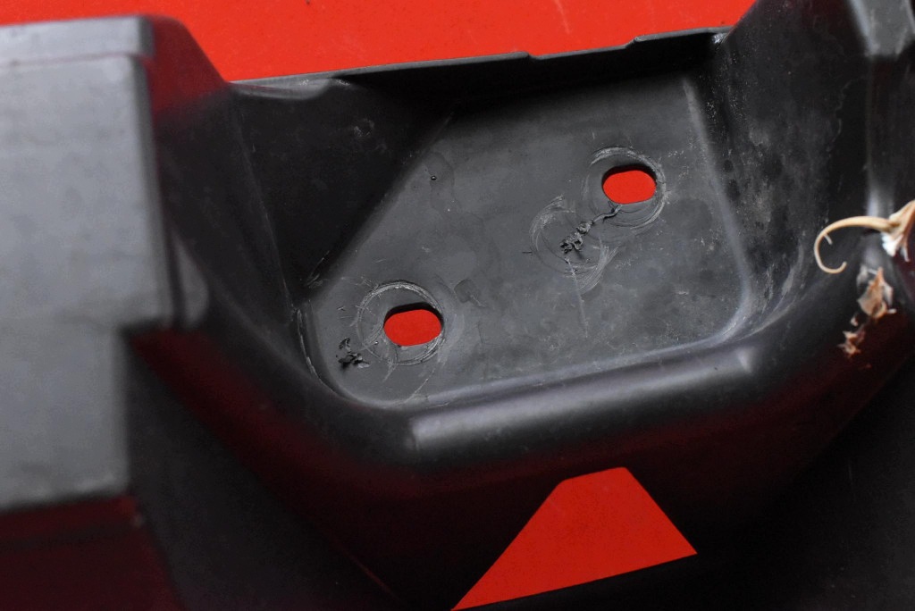 bumper support rear part rear pillar 850908914R DACIA DUSTER 2 II 17-21