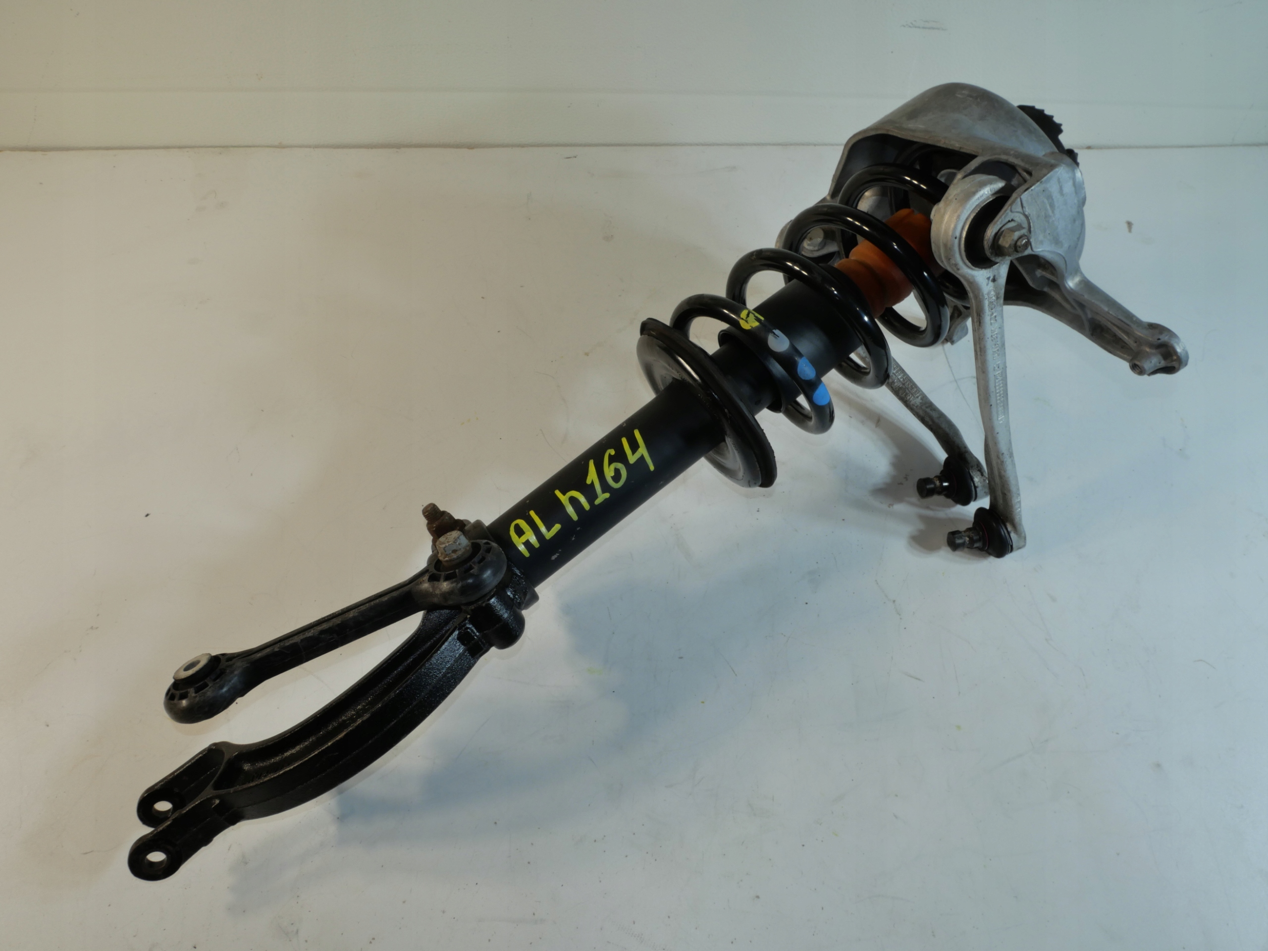 AUDI A4 B8 shock absorber front 8K0413 L
