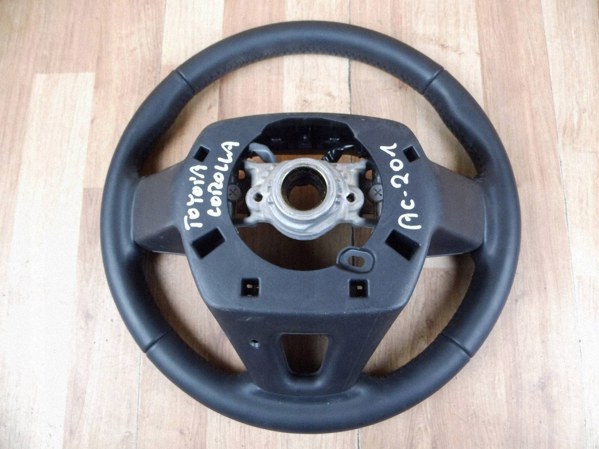 Toyota Corolla XII E210 E21 2018-2022 steering wheel, 45100-0Z340