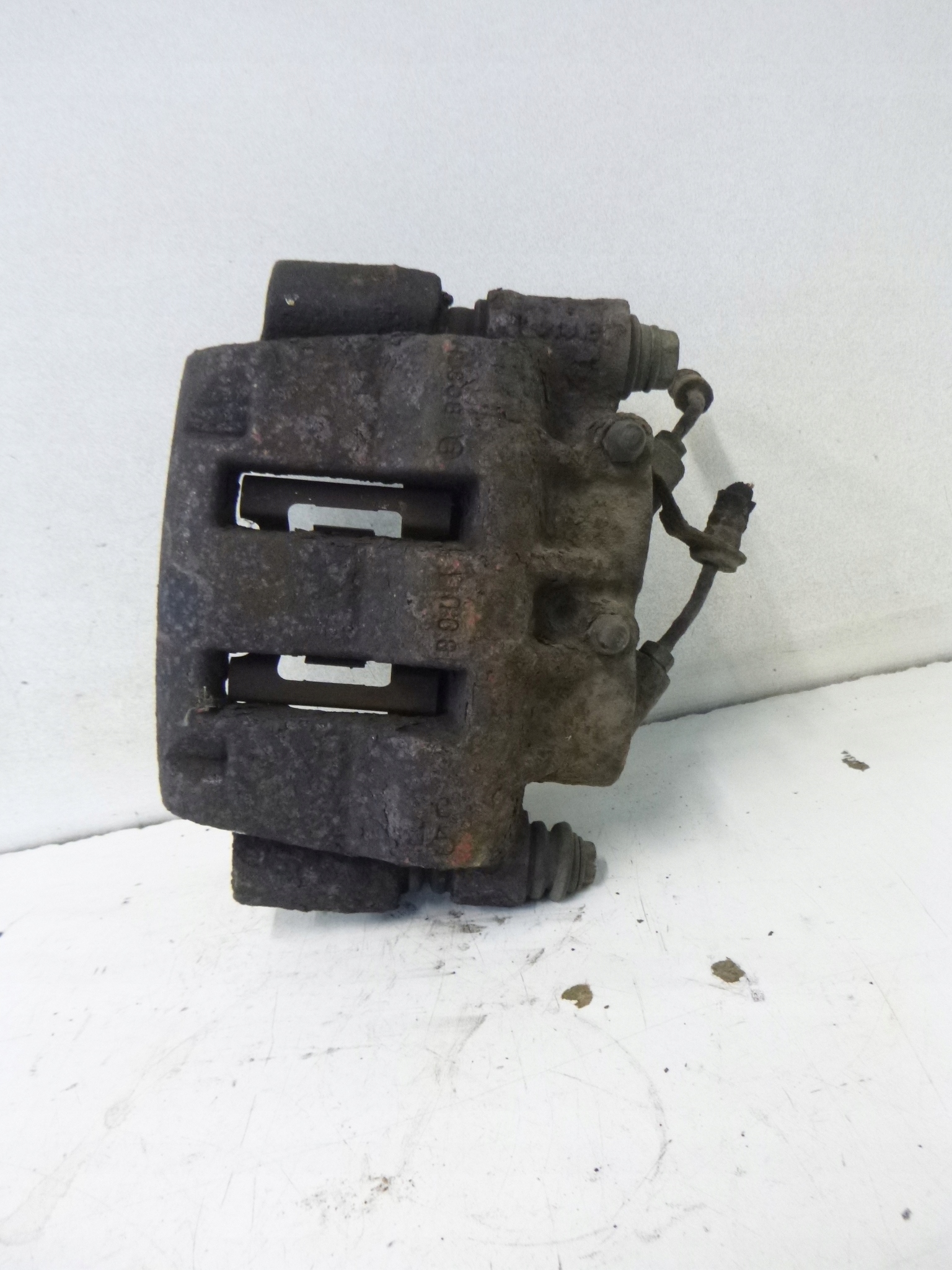caliper brake front Opel Movano 1.9 DTI 2003