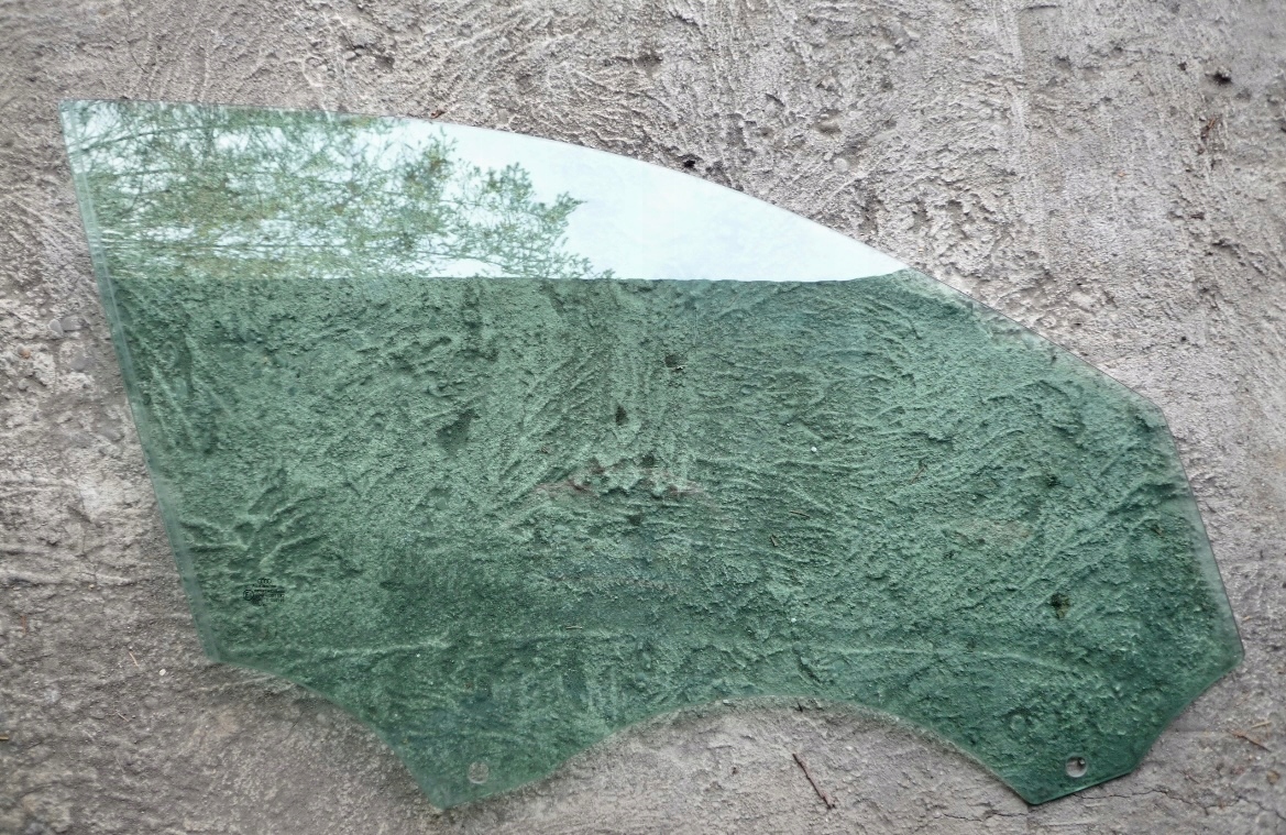 8K0845202 - Стекло двери AUDI A4 B8 передняя правая 8K