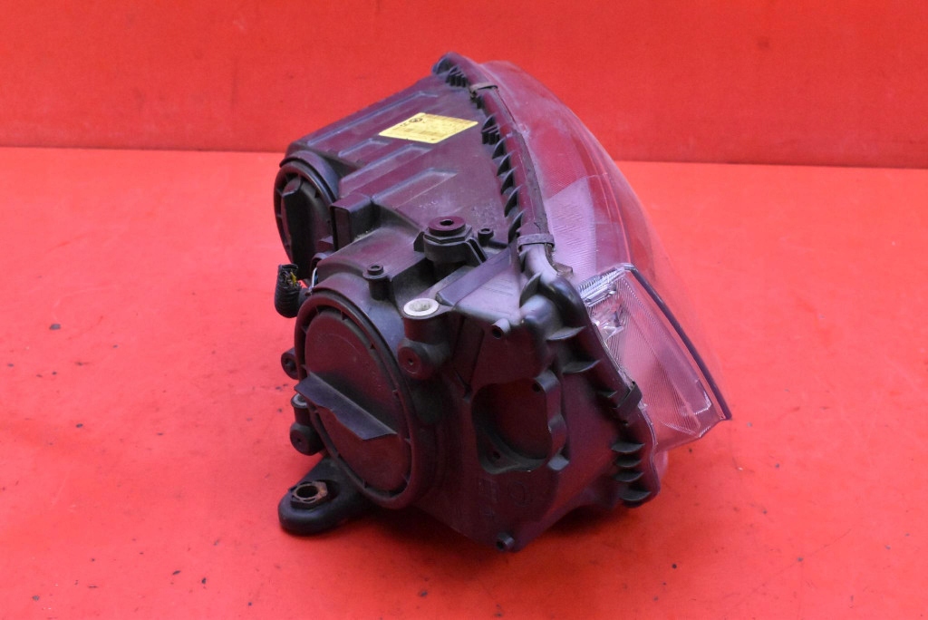 REFLEKTOR right light front UK 5E2941016 SKODA OCTAVIA 3 III 13-17