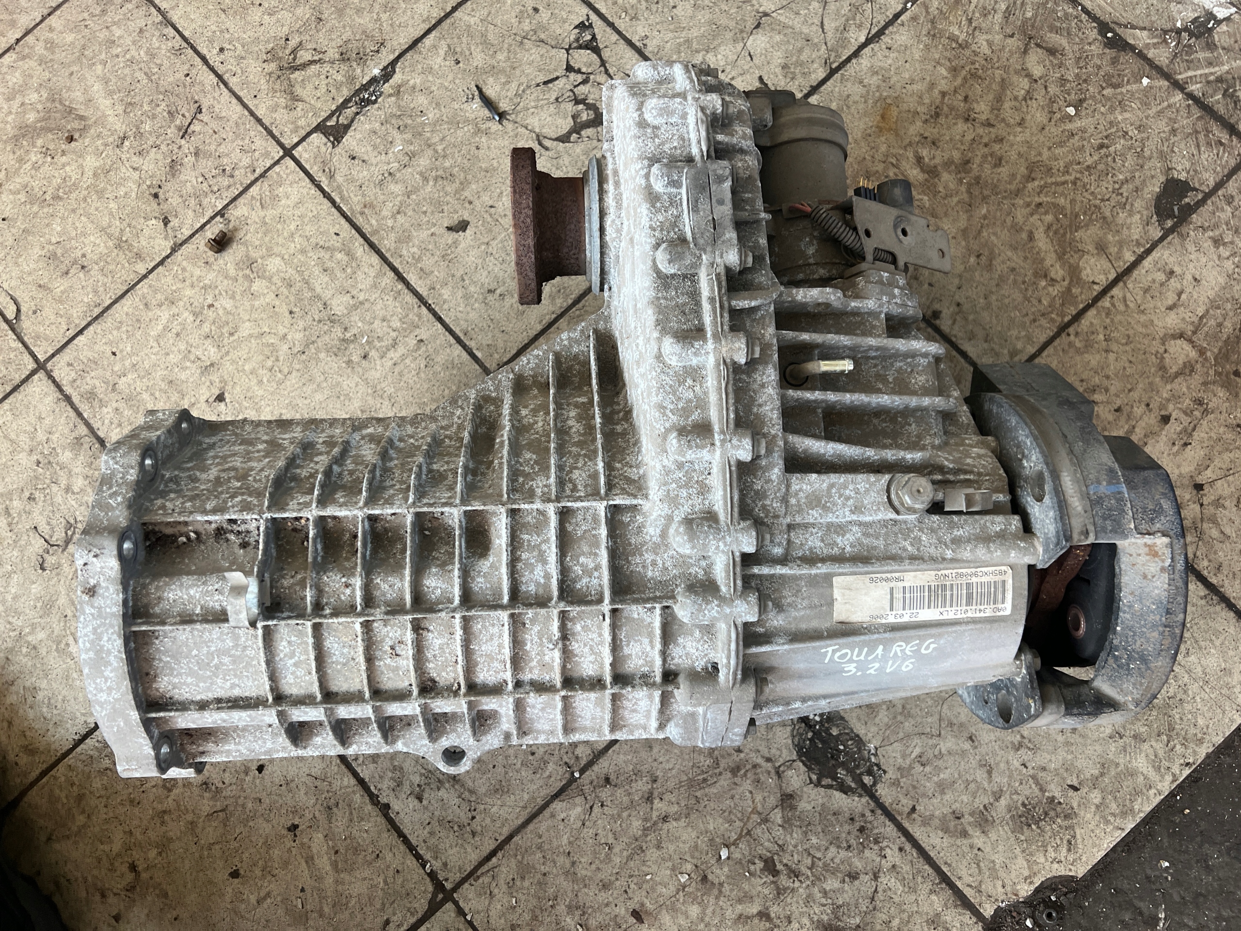 0AD341012LX - VW TOUAREG 7L 3.2 V6 редуктор