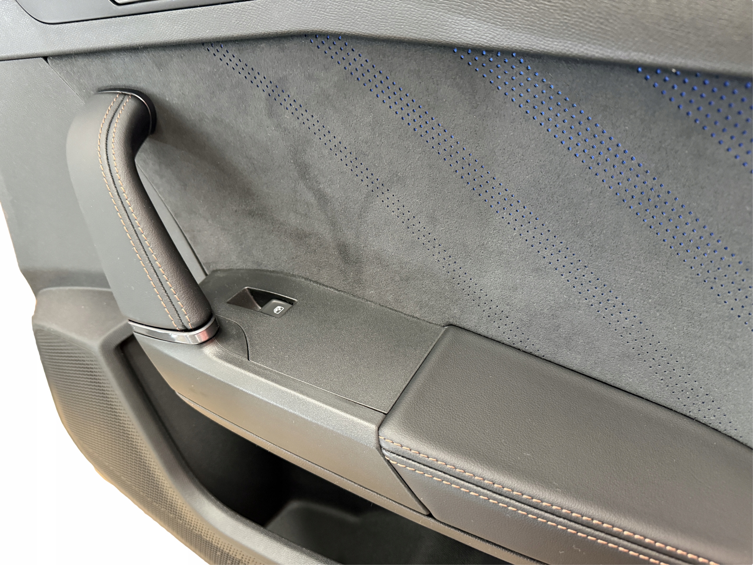 CUPRA FORMENTOR side door right rear part