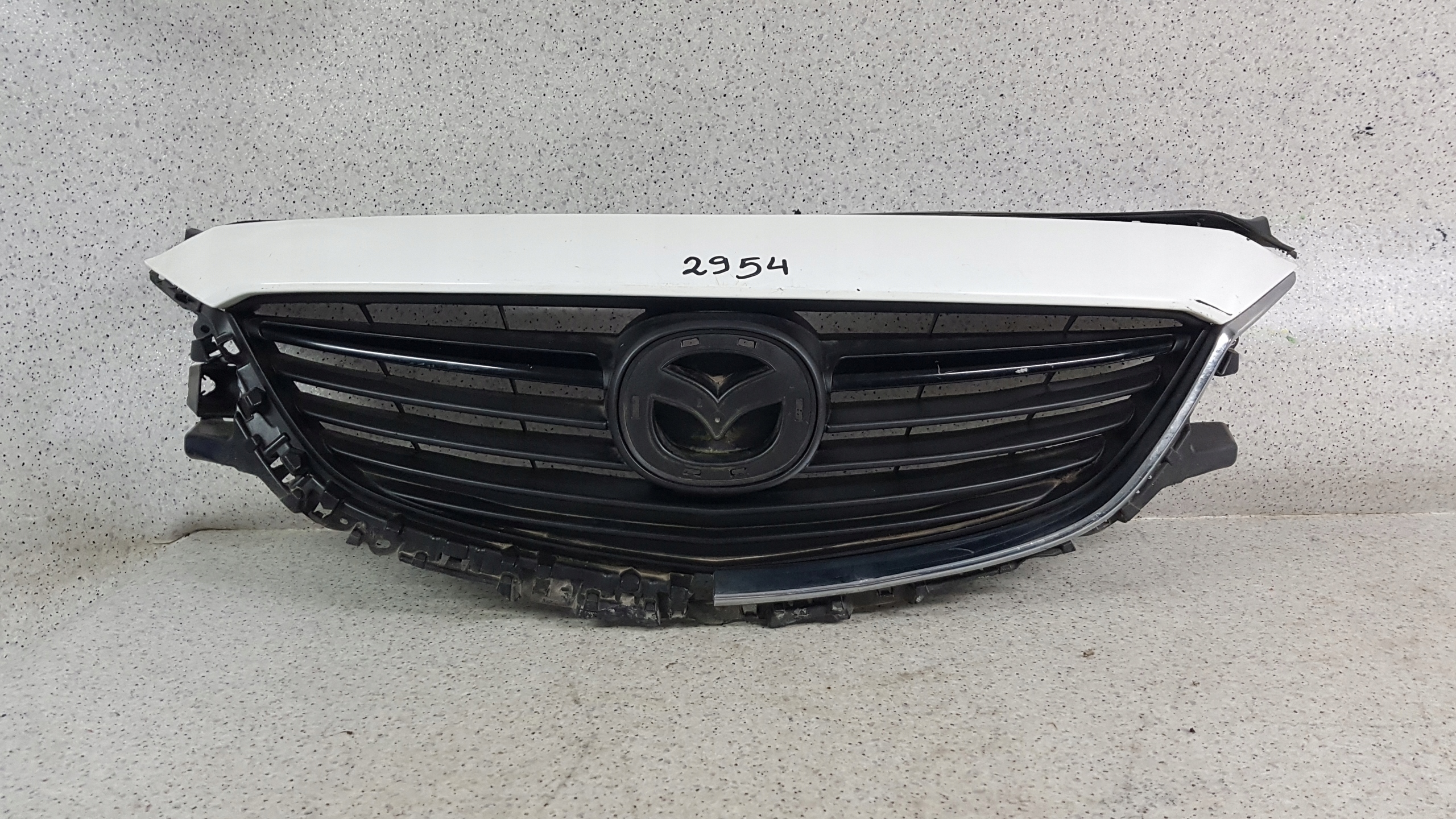 MAZDA 6 VI GJ 2012 - grill grille 2954