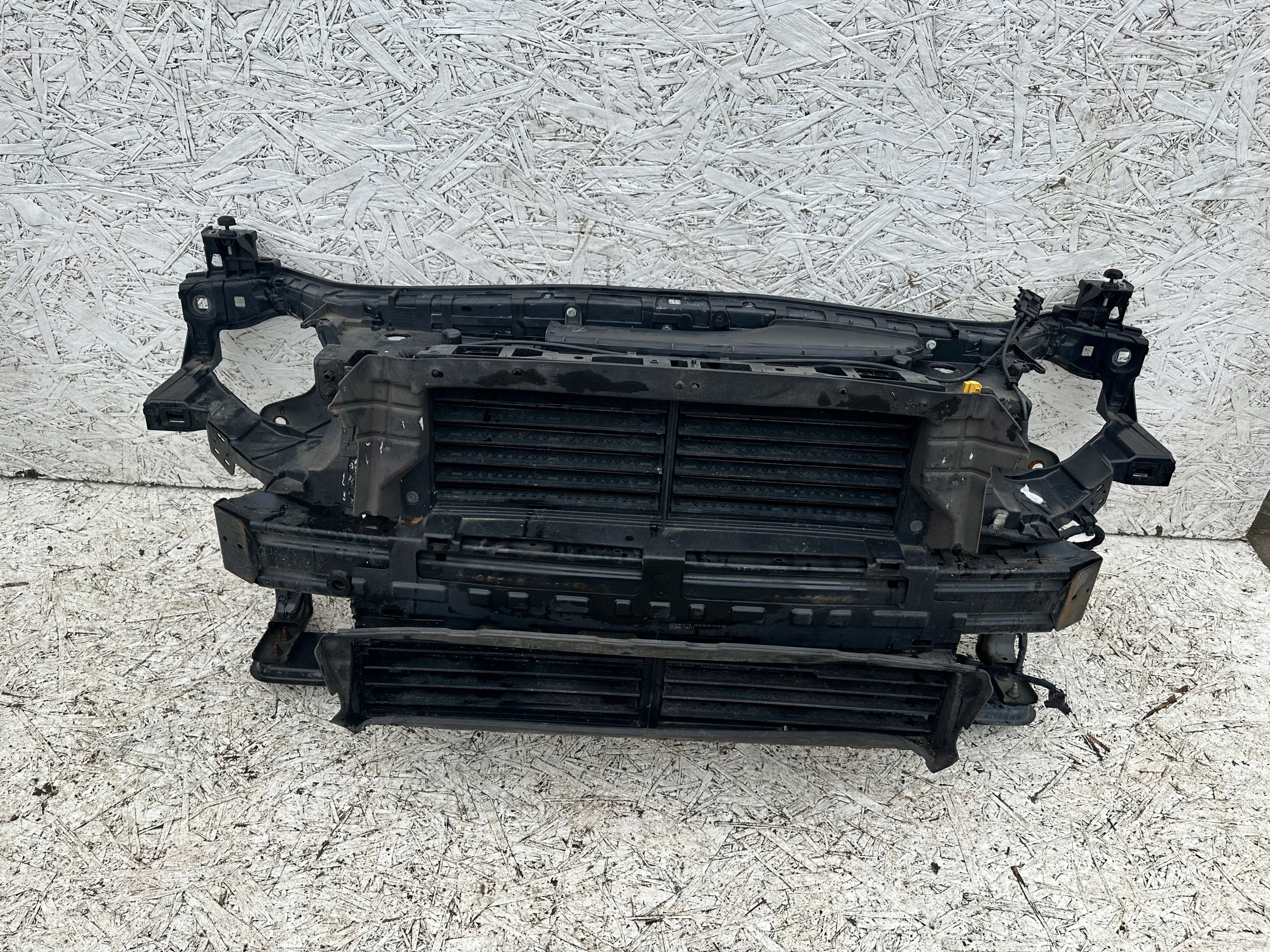 MONDEO MK5 LIFT PAS PRZEDNI CHŁODNICE 1.5 MANUAL CZARNY RE