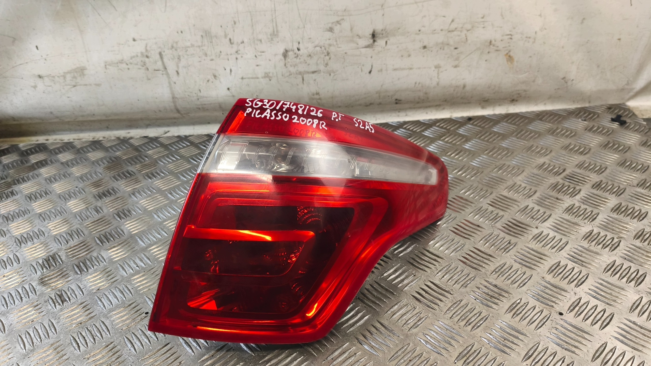 light right rear part CITROEN PICASSO C4 2008r