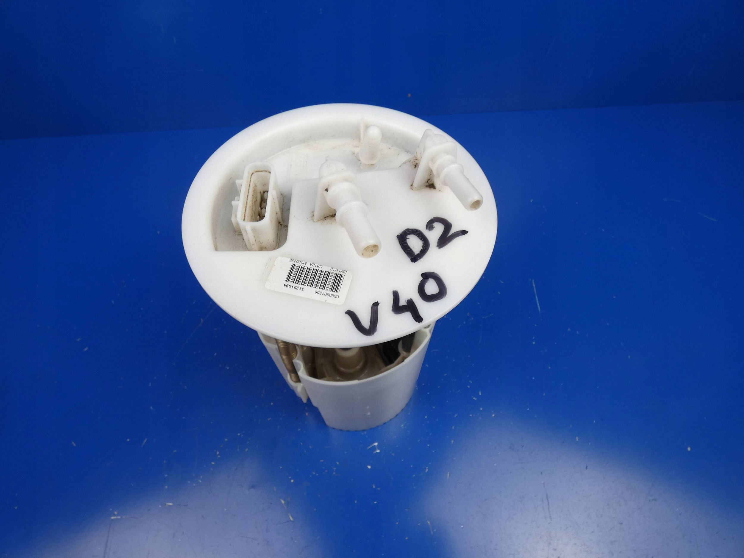 VOLVO V40 II 1.6 D D2 feed pump Z tanks