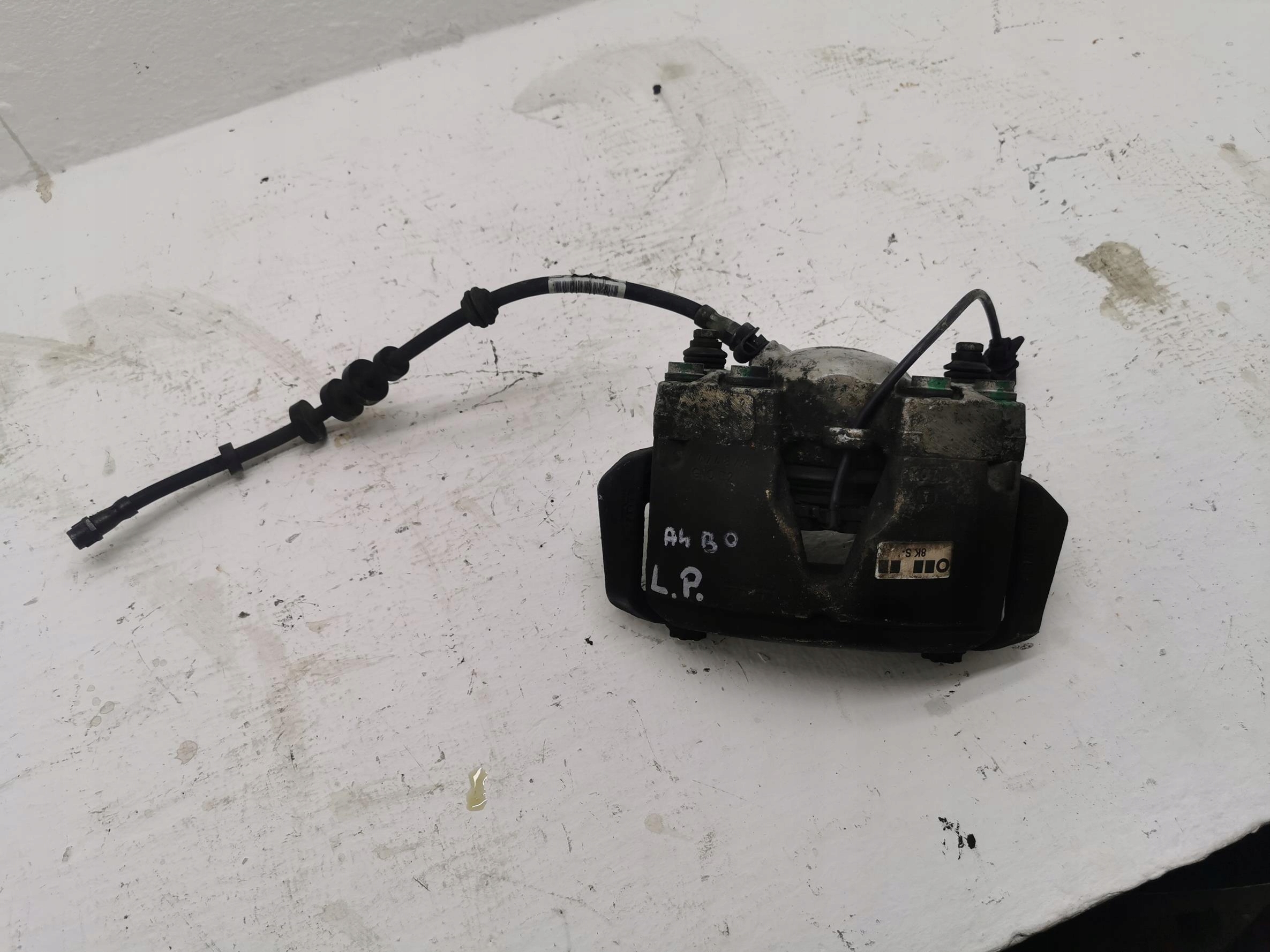 caliper brake left front AUDI A4 B8 2.7 V6 TDI