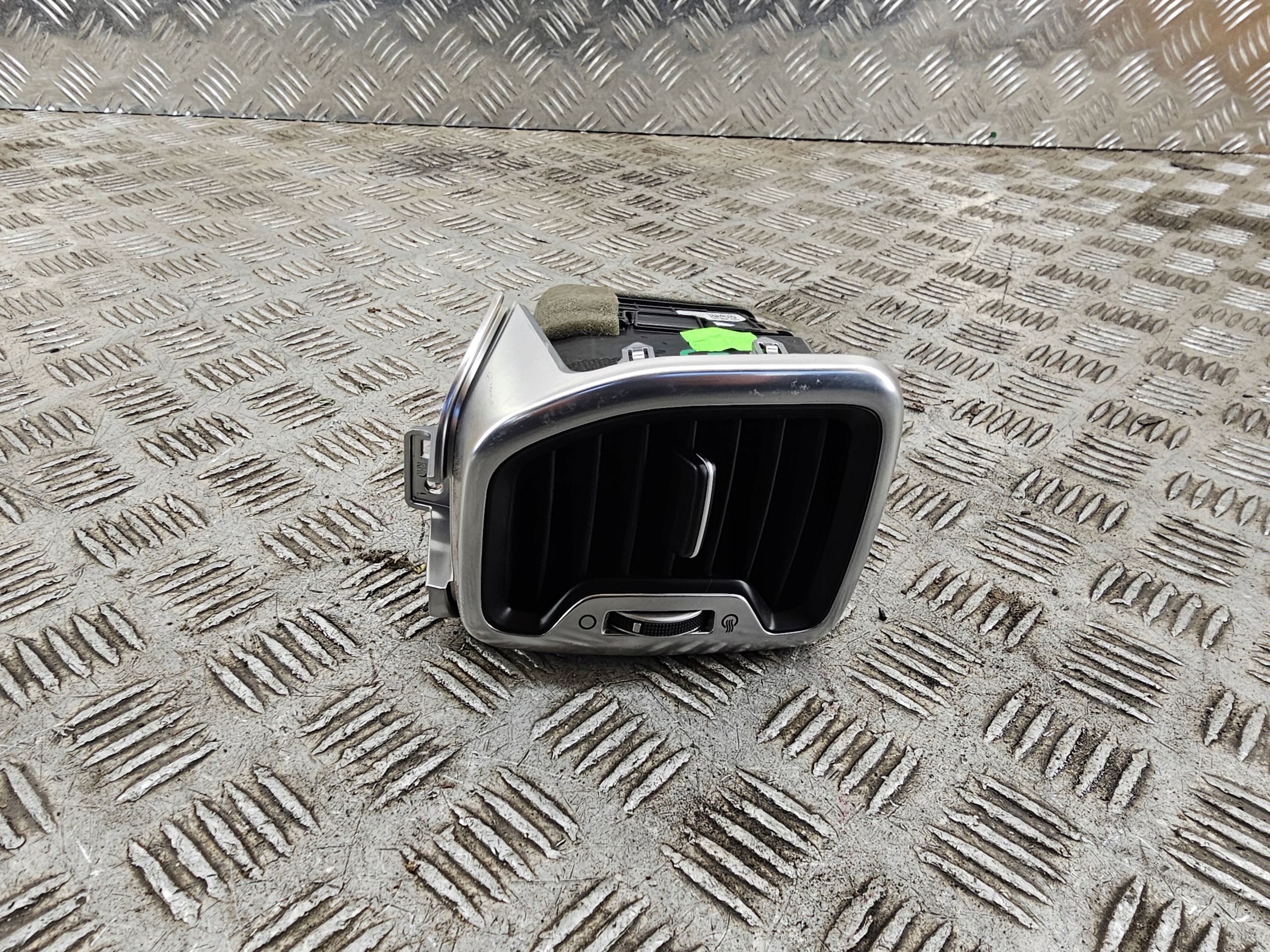grid air conditioning devices left 97480-F1900 KIA SPORTAGE IV