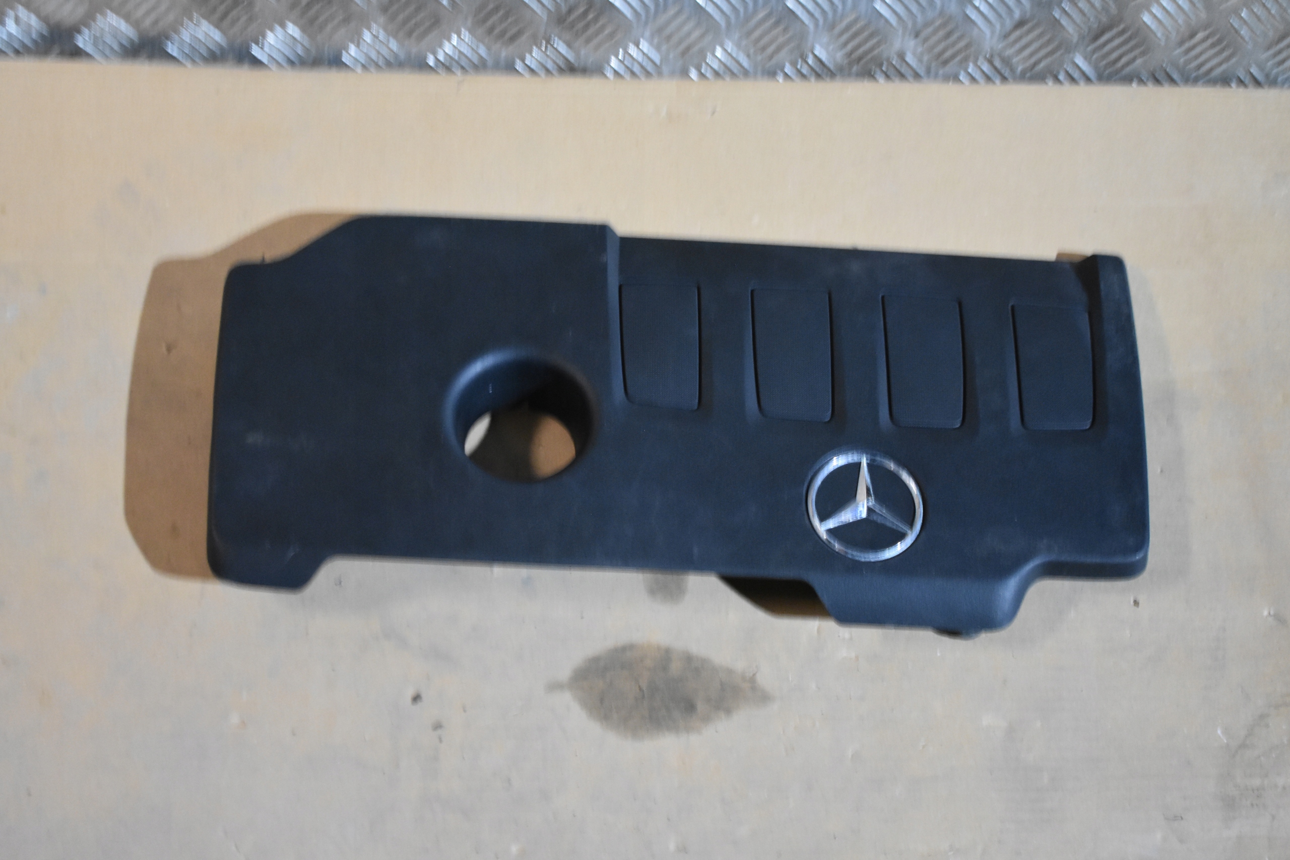 IDEALNA cover engine housing cover MERCEDES 1 9