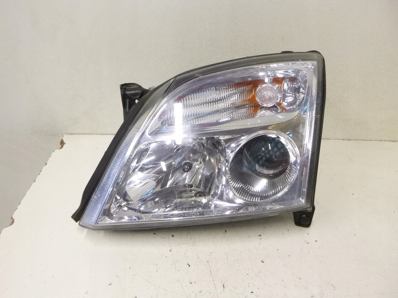 light front Opel Signum / Vectra C 05r.